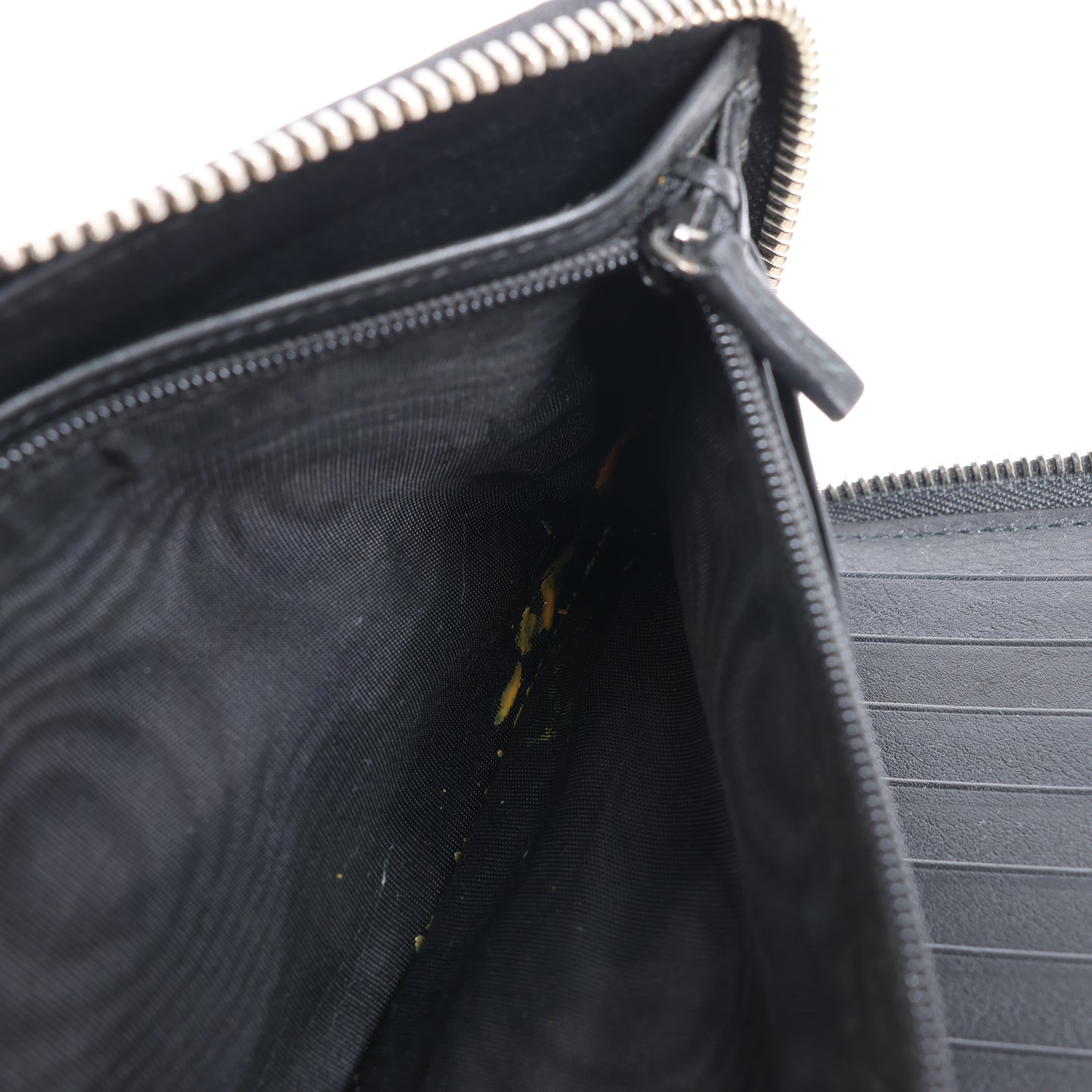 Grand portefeuille zippé Gucci Microguccissima noir