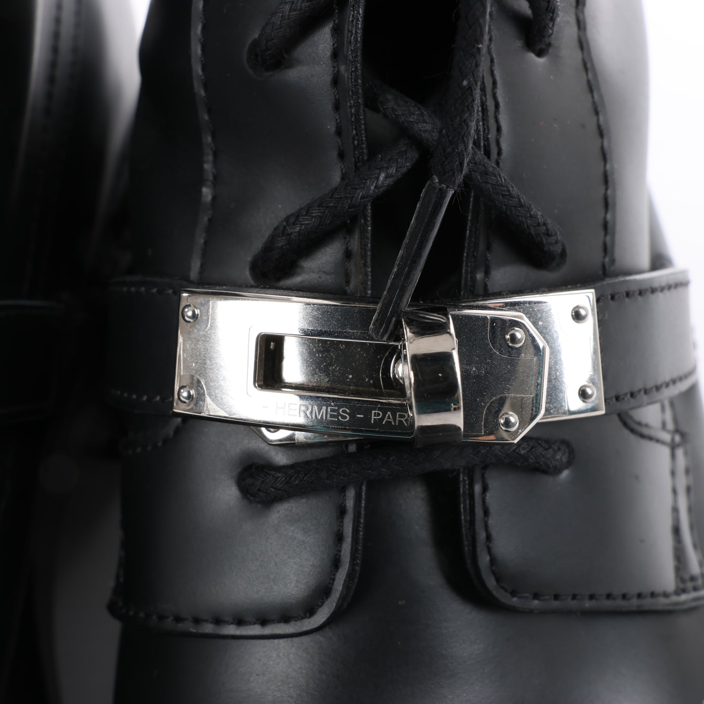 Hermes Funk Lederstiefelette Kelly Metal Fittings in Schwarz, Größe 38,5 EU