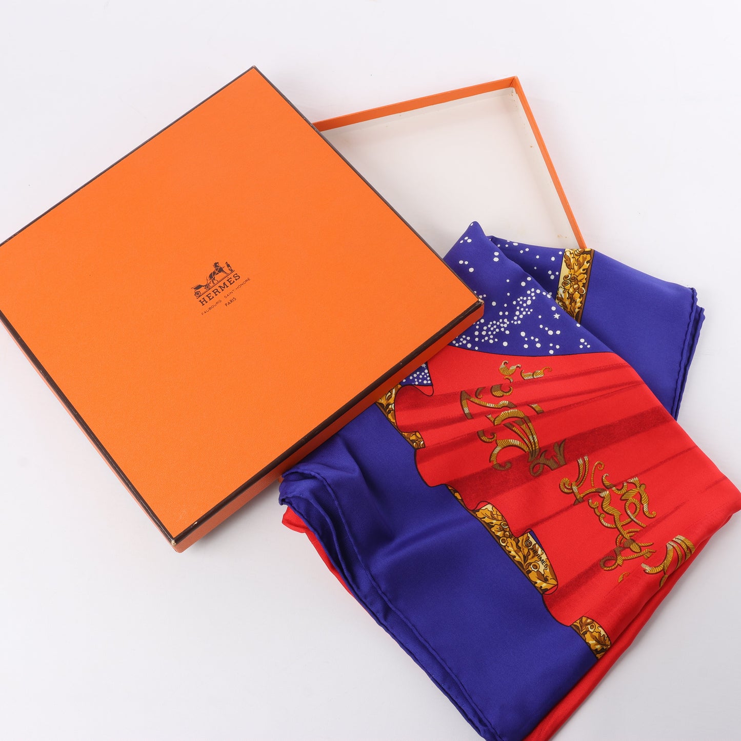 Hermès Carré 90 „Souvenirs de Paris“ Schal aus 100 % Seide in Blau