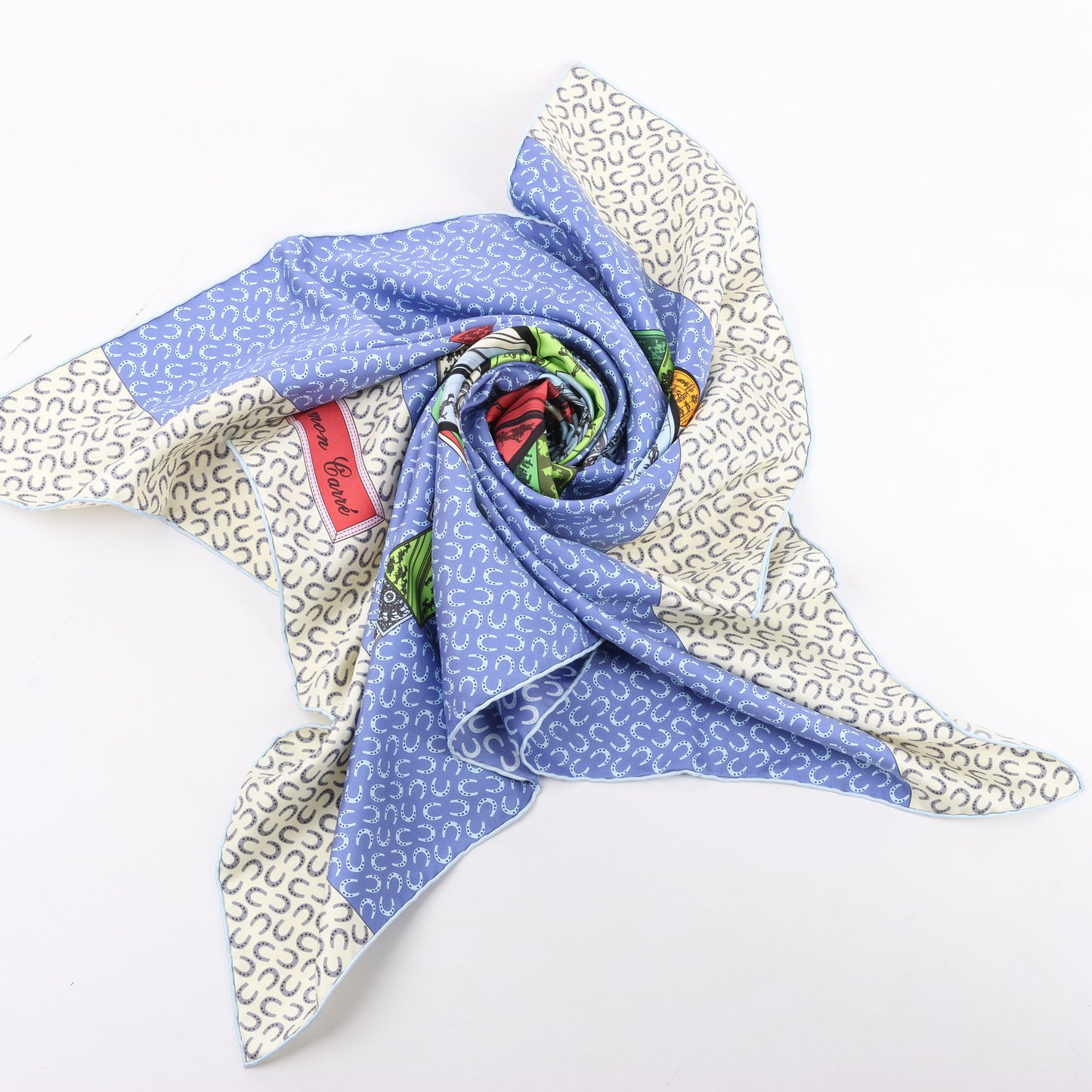 Hermès Carré 90 Foulard 100% Soie "À Cheval Sur Mon Carré" en Bleu