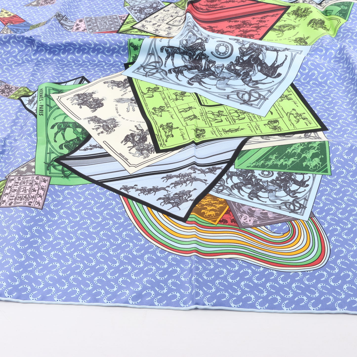 Hermès Carré 90 Foulard 100% Soie "À Cheval Sur Mon Carré" en Bleu