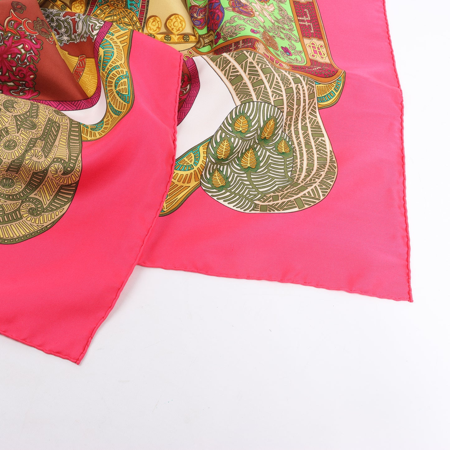 Hermès Carré 90 "ART des STEPPES" Foulard 100% Soie en Rose