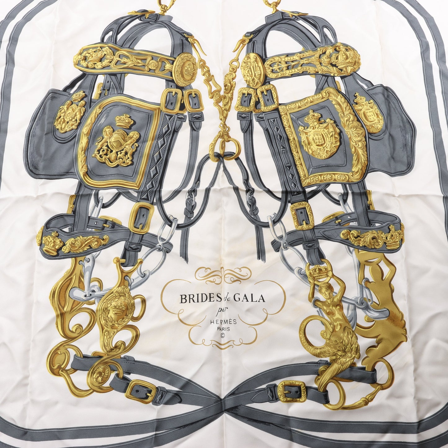 Carré Hermès Carré 90 « BRIDES de GALA » 100 % soie rouge