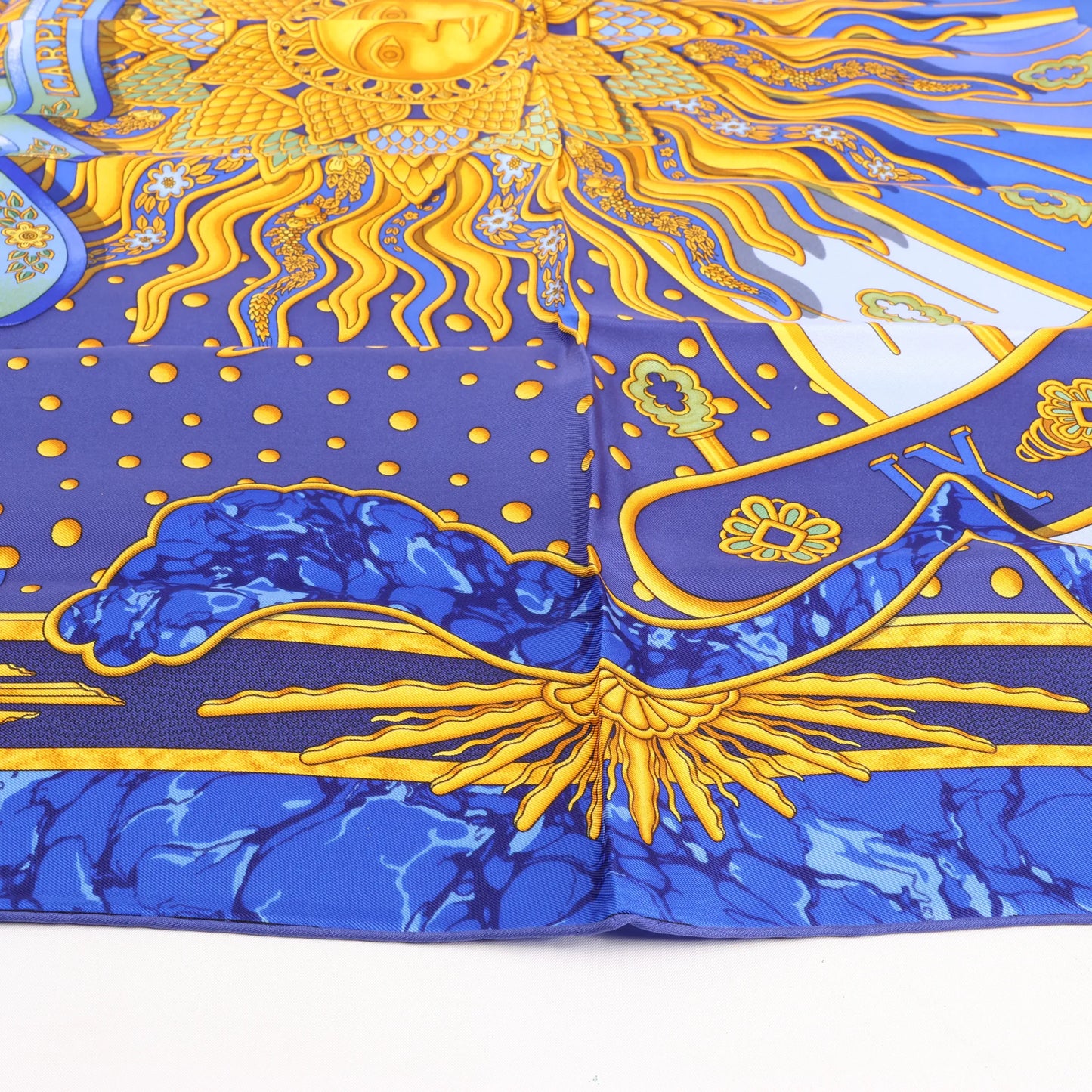 Hermès Carré 90 "CARPE DIEM" Silk handkerchief in Blue