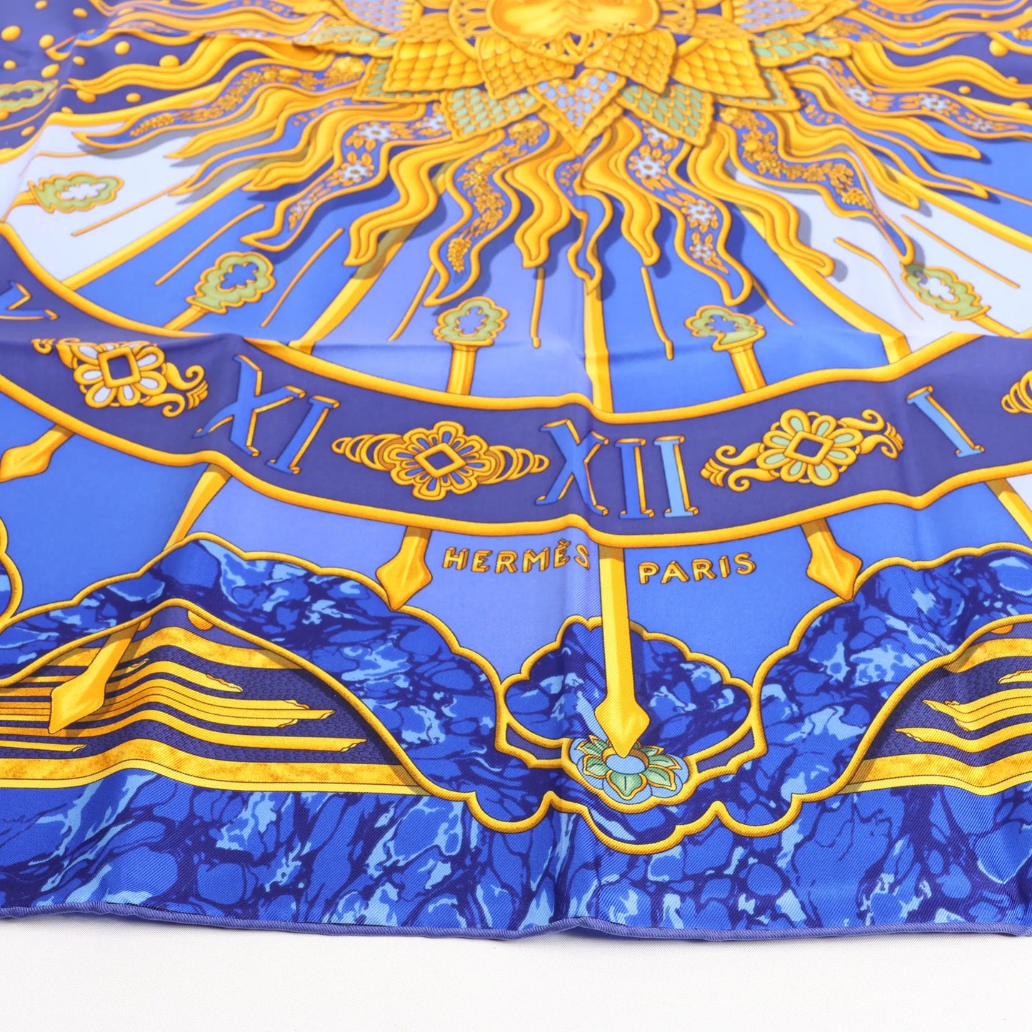 Hermès Carré 90 "CARPE DIEM" Silk handkerchief in Blue