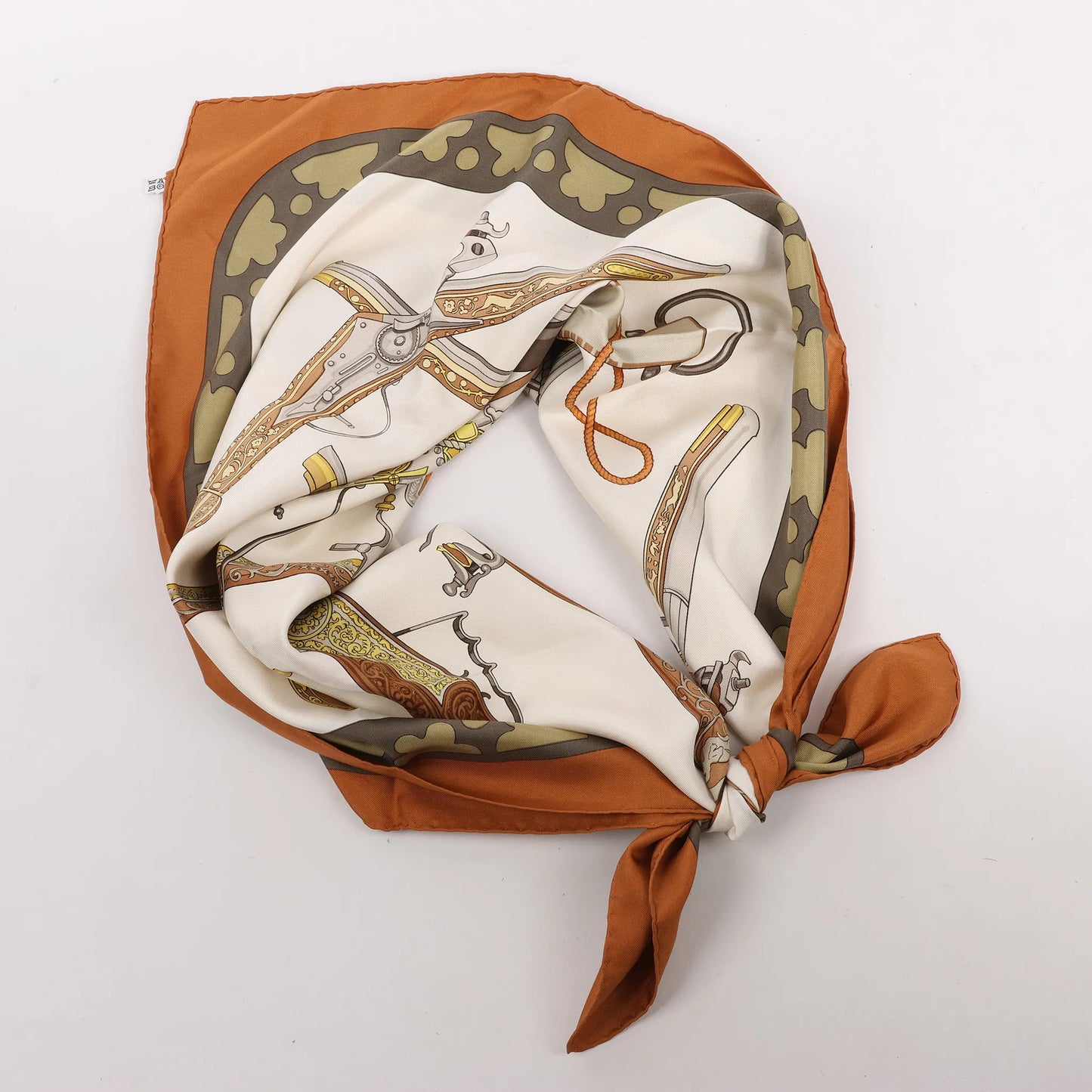 Hermès Carré 90 "DIANE Gunshot" Silk handkerchief in Brown