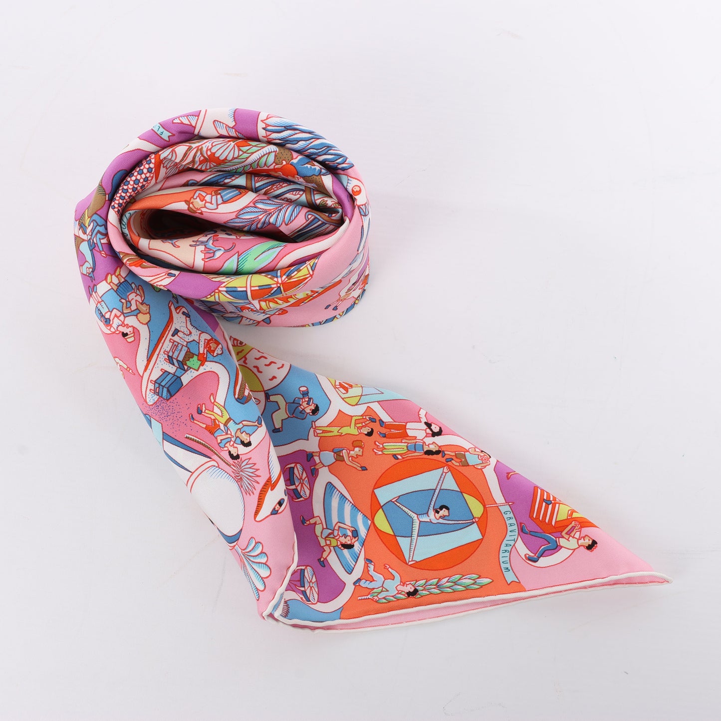Hermès Carré 90 "Exposition Universelle" Foulard 100% Soie en Rose