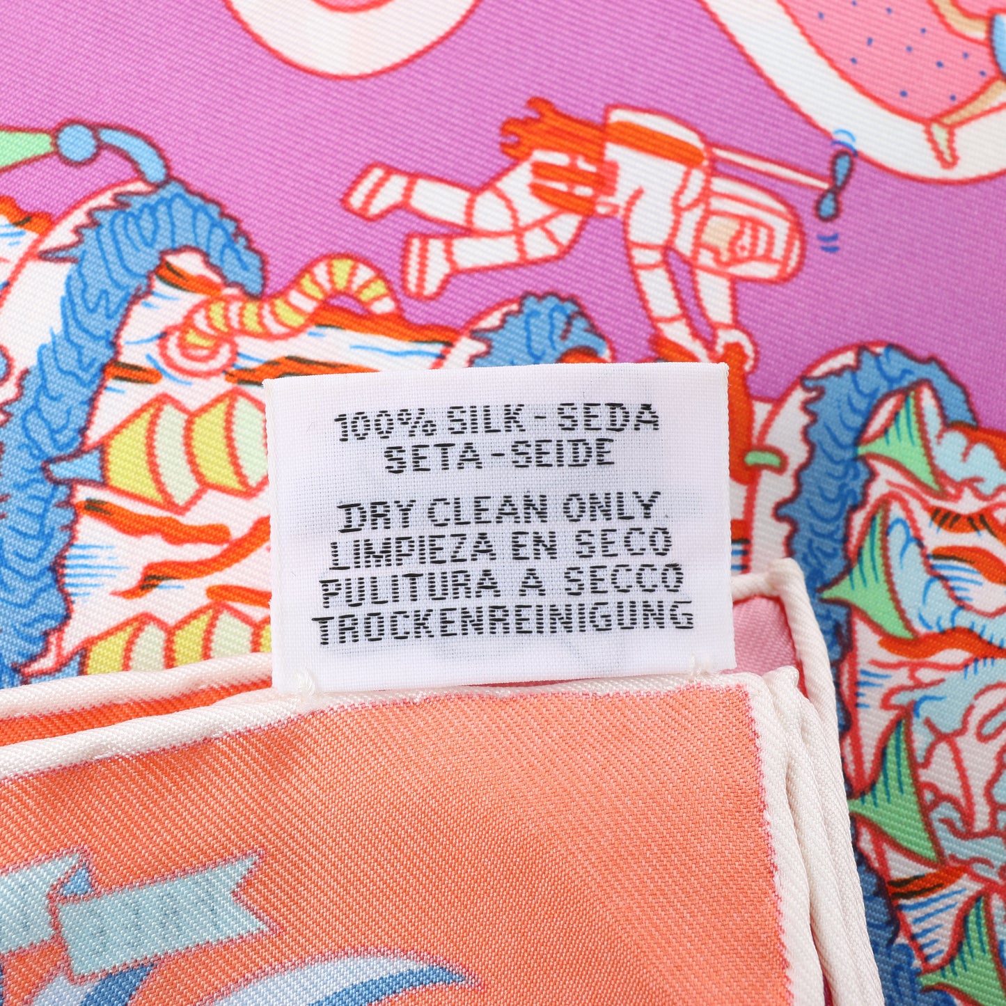 Hermès Carré 90 "Exposition Universelle" Foulard 100% Soie en Rose