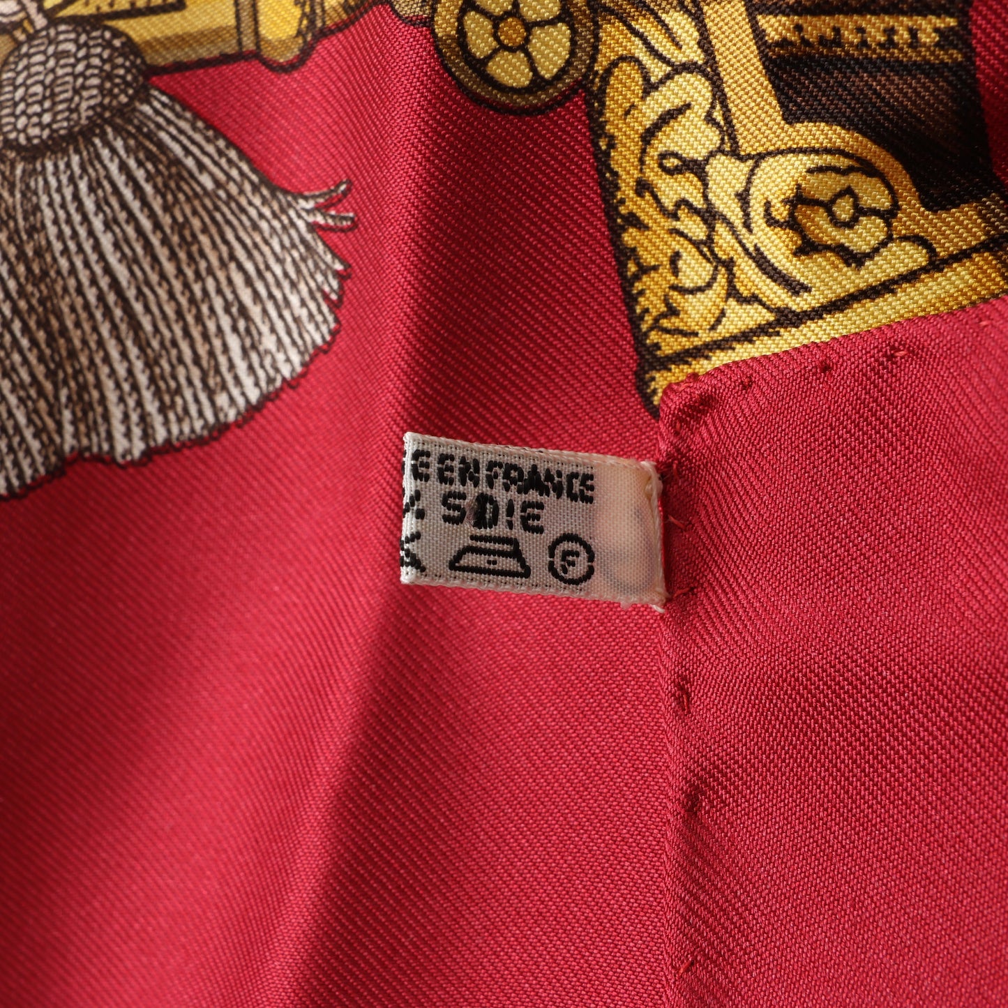 Hermès Carré 90 "GRAND UNIFORME" 100% Silk Scarf in Burgundy