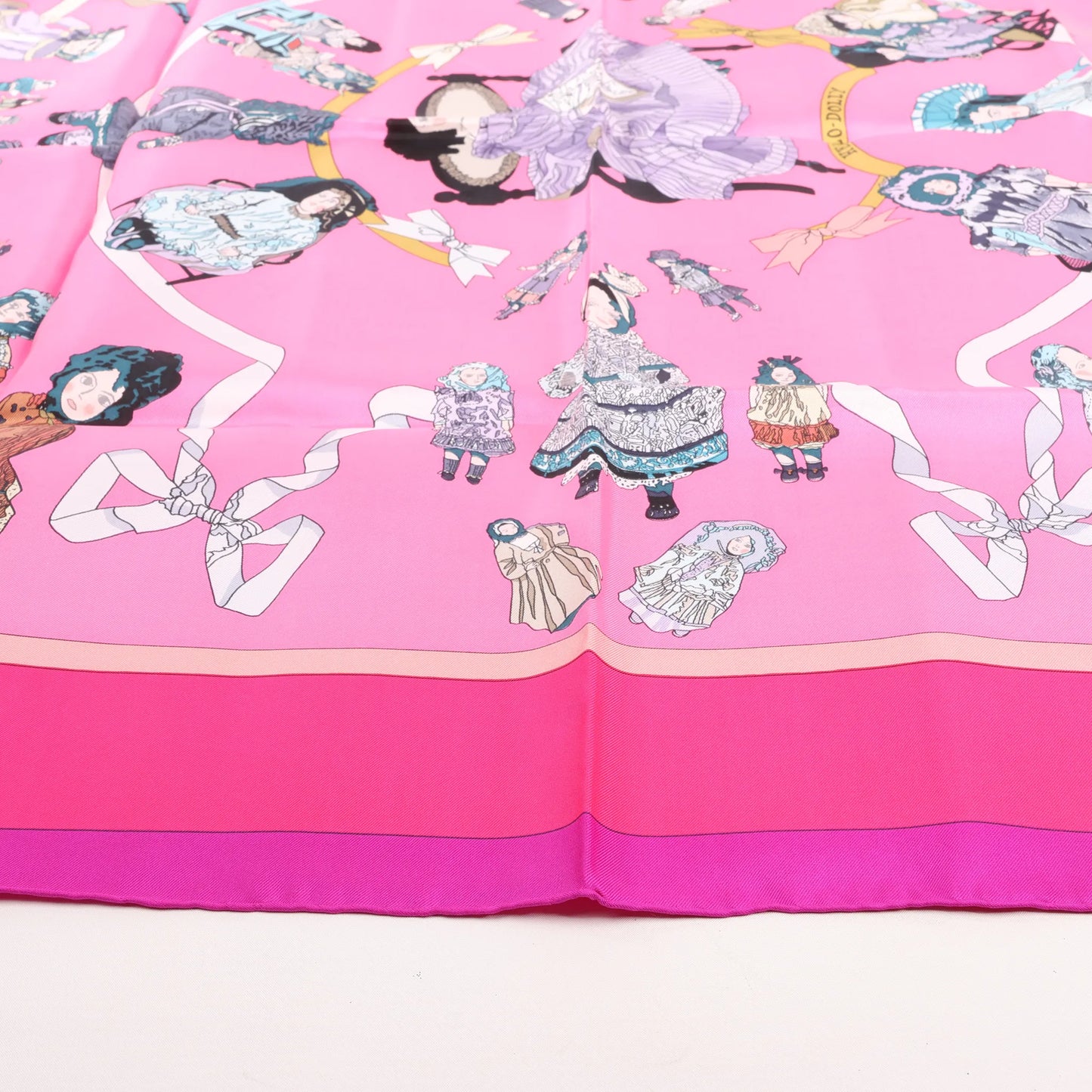 Hermès Carré 90 "HELLO DOLLY" Silk handkerchief in Pink