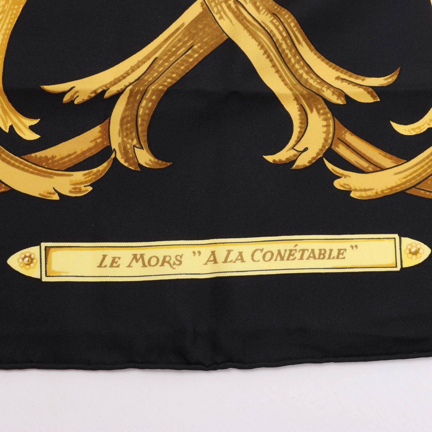 Hermès Carré 90 "LE MORS A LA CONETABLE" 100% Silk Scarf in Black