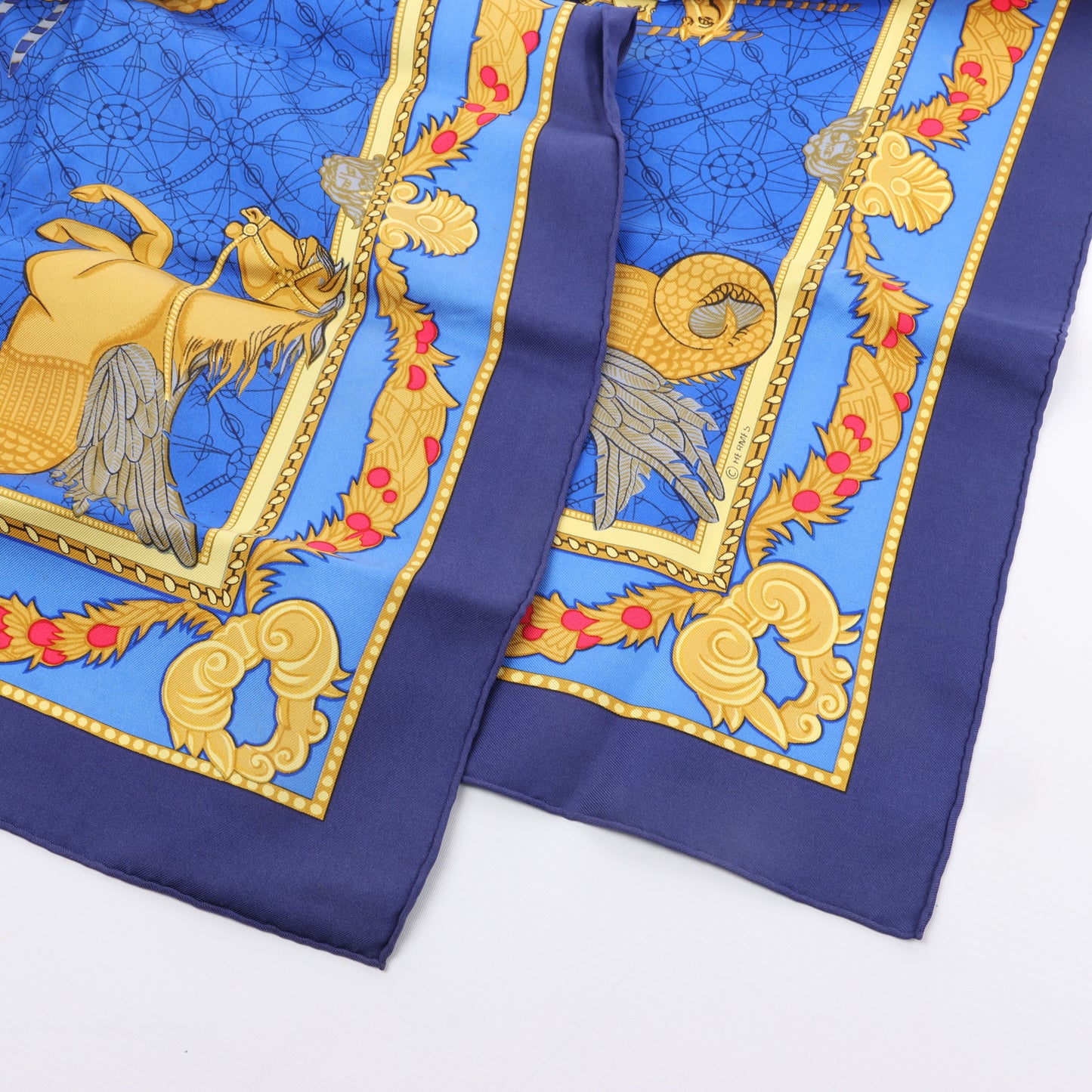 Hermès Carré 90 "LES BISSONE DE VENISE" Foulard 100% Soie en Bleu