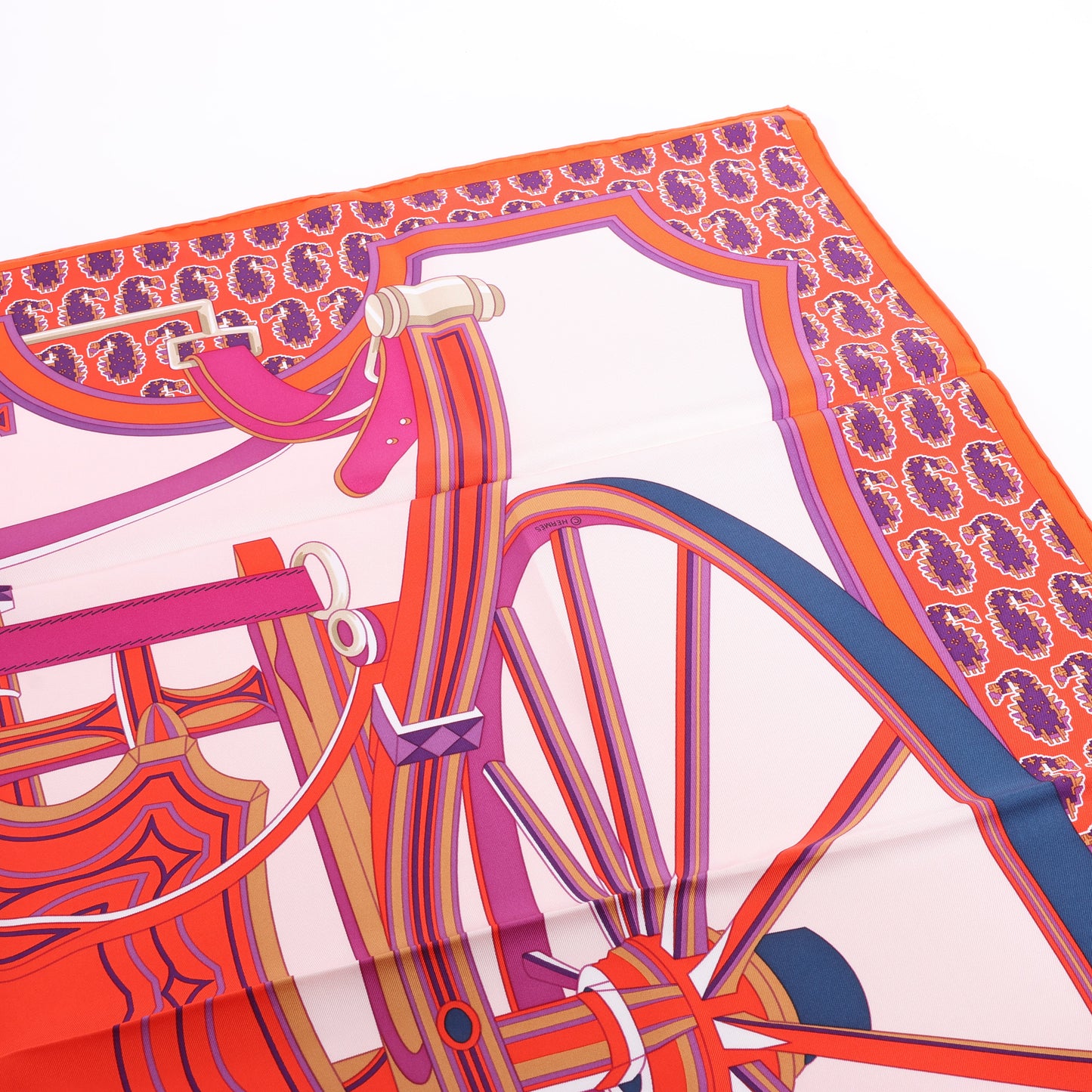 Hermès Carré 90 "LES ROUES DE PHAETON" Foulard 100% Soie en Orange x Rose