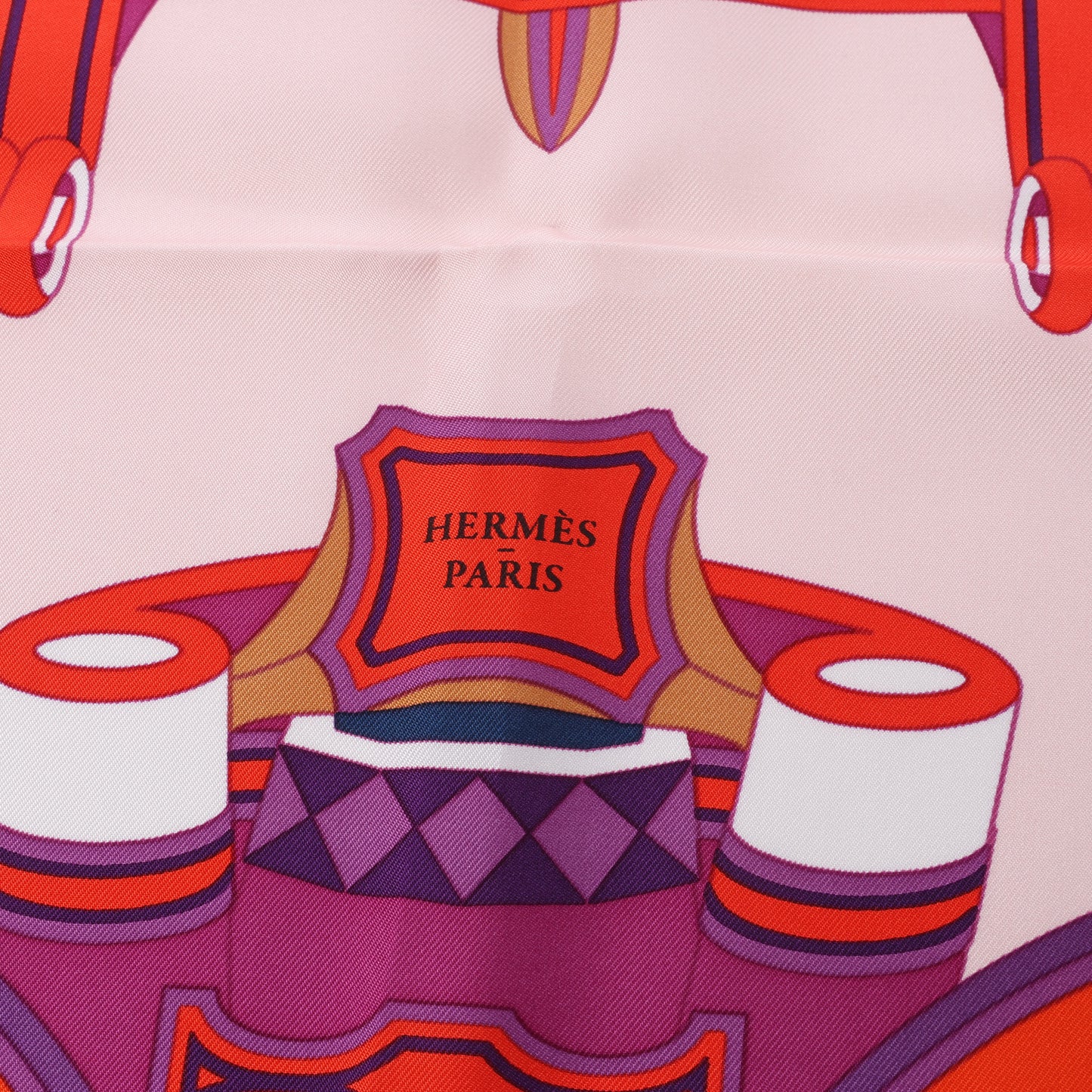 Hermès Carré 90 "LES ROUES DE PHAETON" Foulard 100% Soie en Orange x Rose