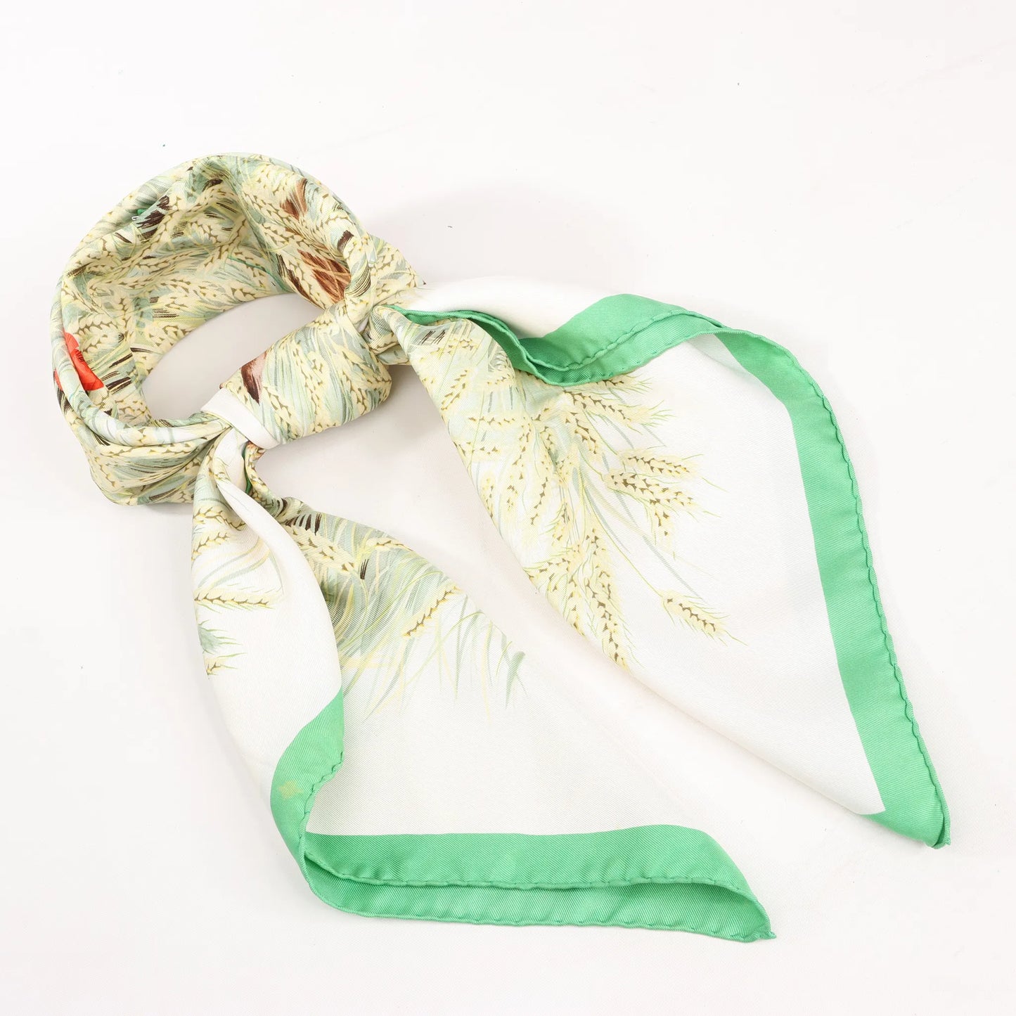Hermès Carré 90 "Lapins Dans un Champ de blé" Silk handkerchief in Green