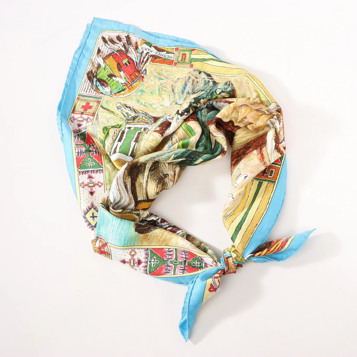 Hermès Carré 90 „Les Cheyennes“ Seidentaschentuch in Beige x Blau