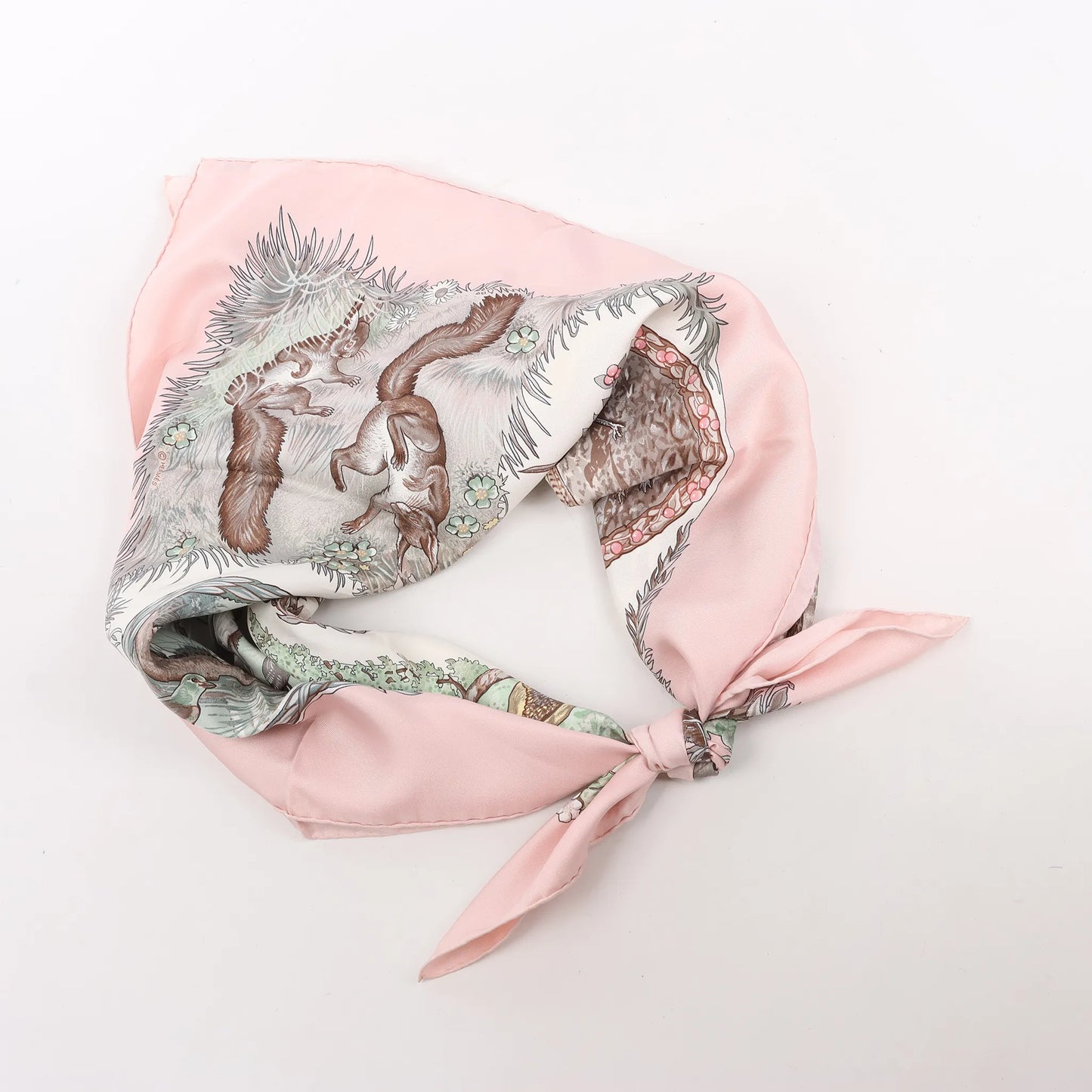 Hermès Carré 90 "Les Quatre Saisons" Silk handkerchief in Pink