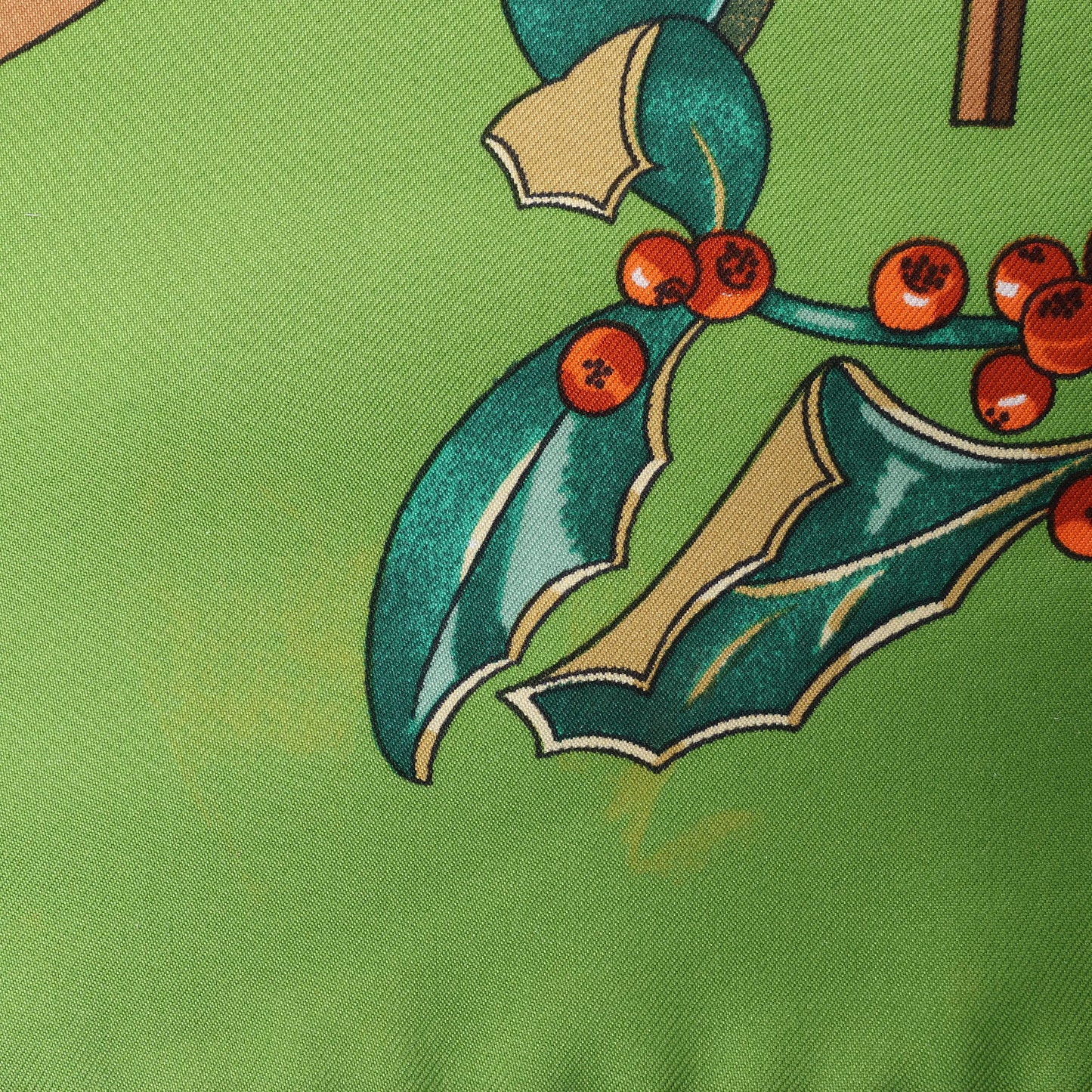 Hermès Carré 90 "Neige d' Antan" Silk handkerchief in Green