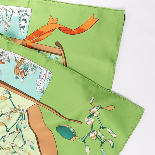 Hermès Carré 90 "Neige d' Antan" Silk handkerchief in Green