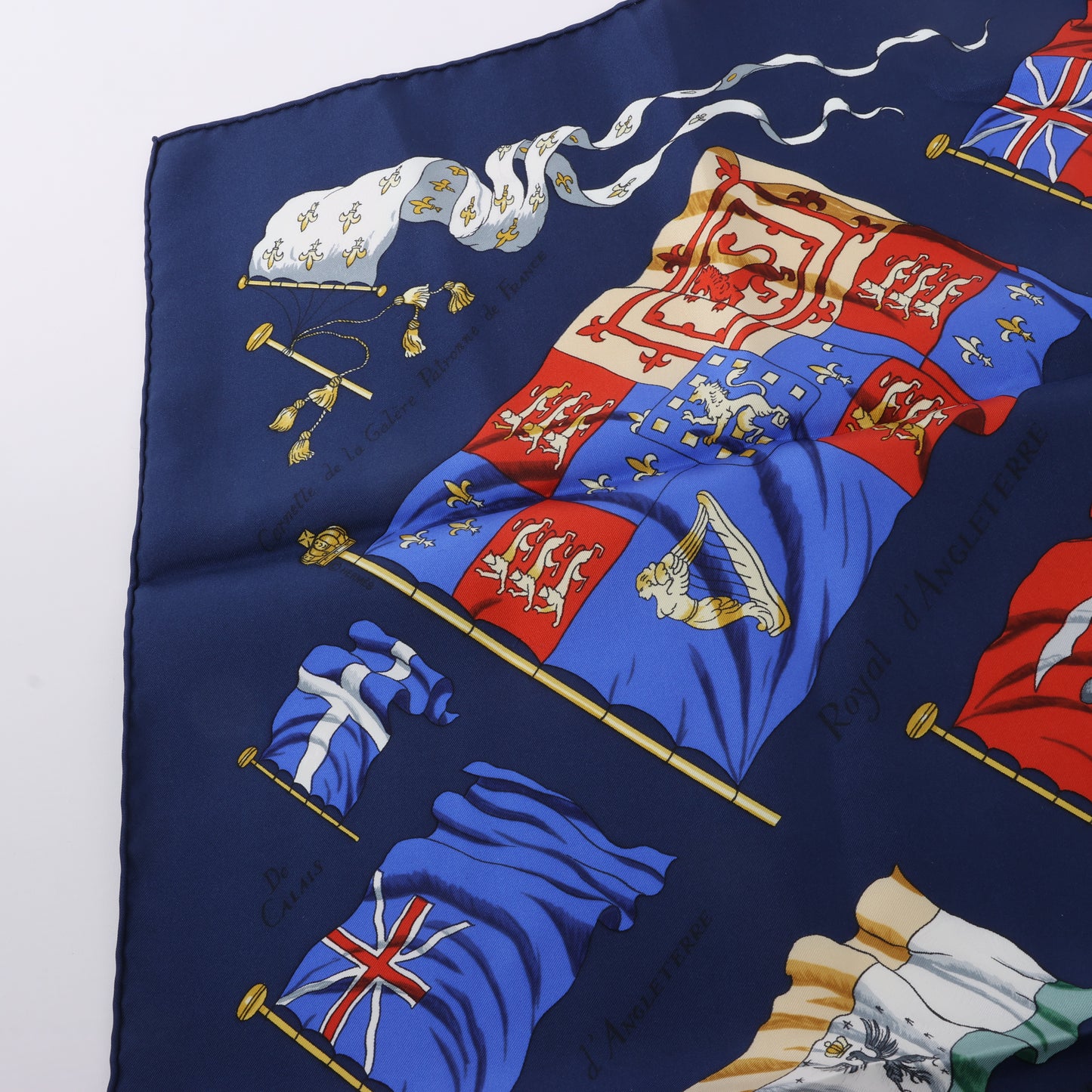 Hermès Carré 90 „PAVOIS“ Schal aus 100 % Seide in Marineblau