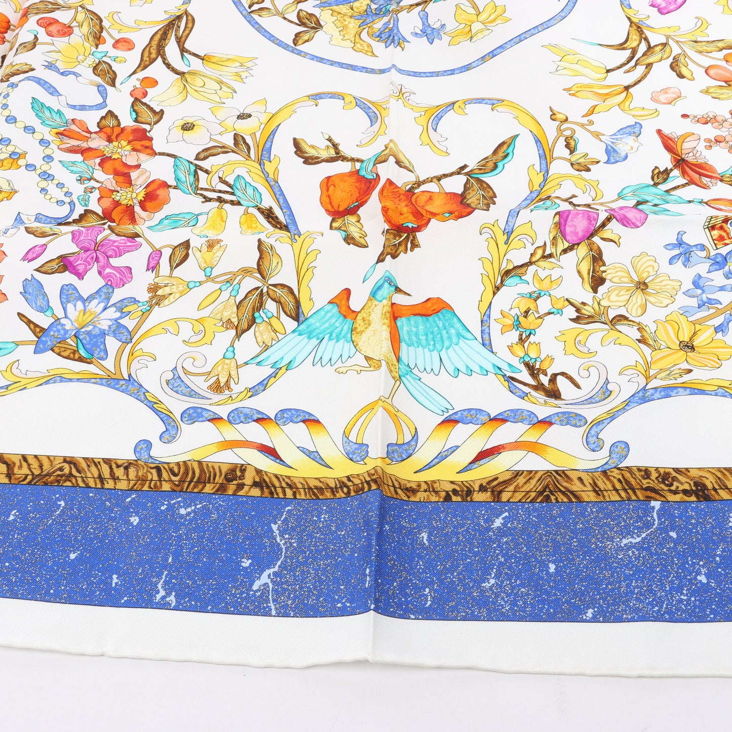 Hermès Carré 90 "PIERRES d' ORIENT et d' OCCIDENT" 100% Silk Scarf in Navy x Beige