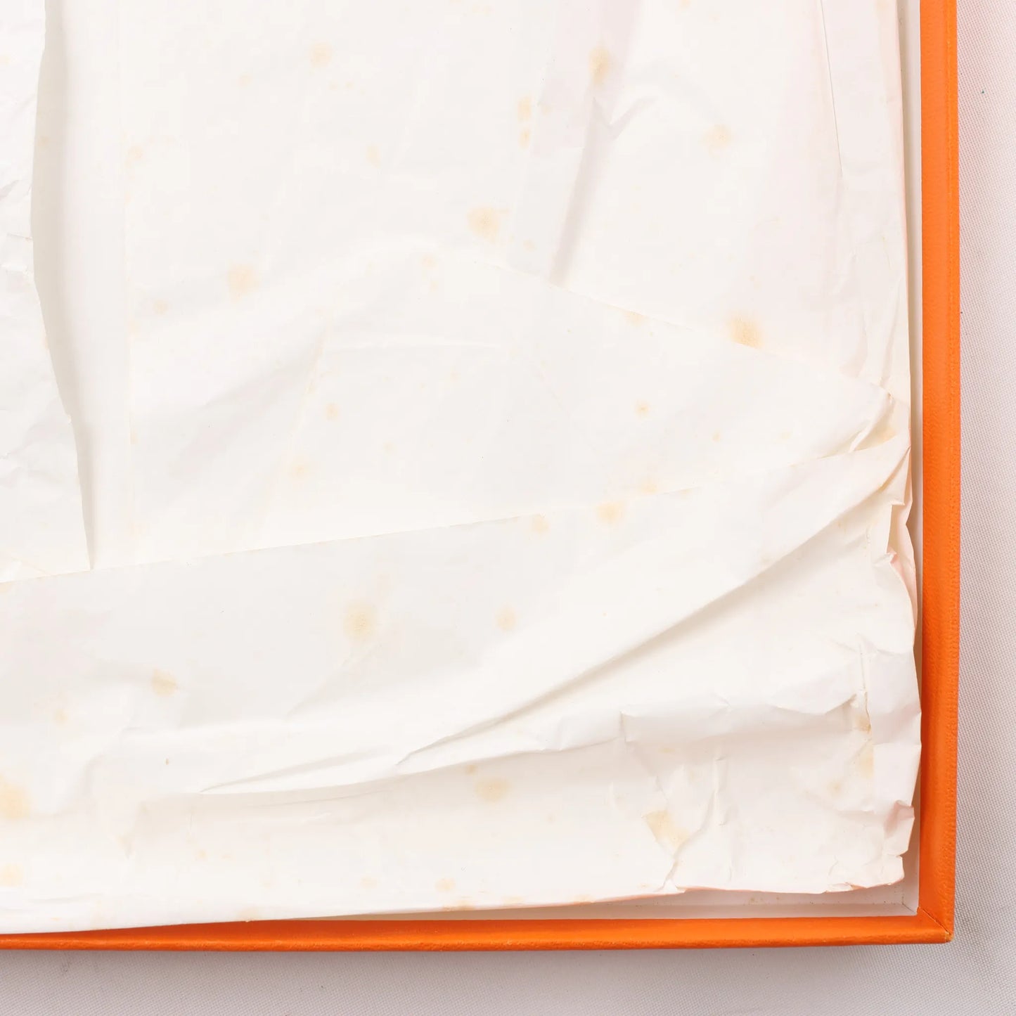 Hermès Carré 90 "REVE D’AUSTRALIE" Silk handkerchief in Beige