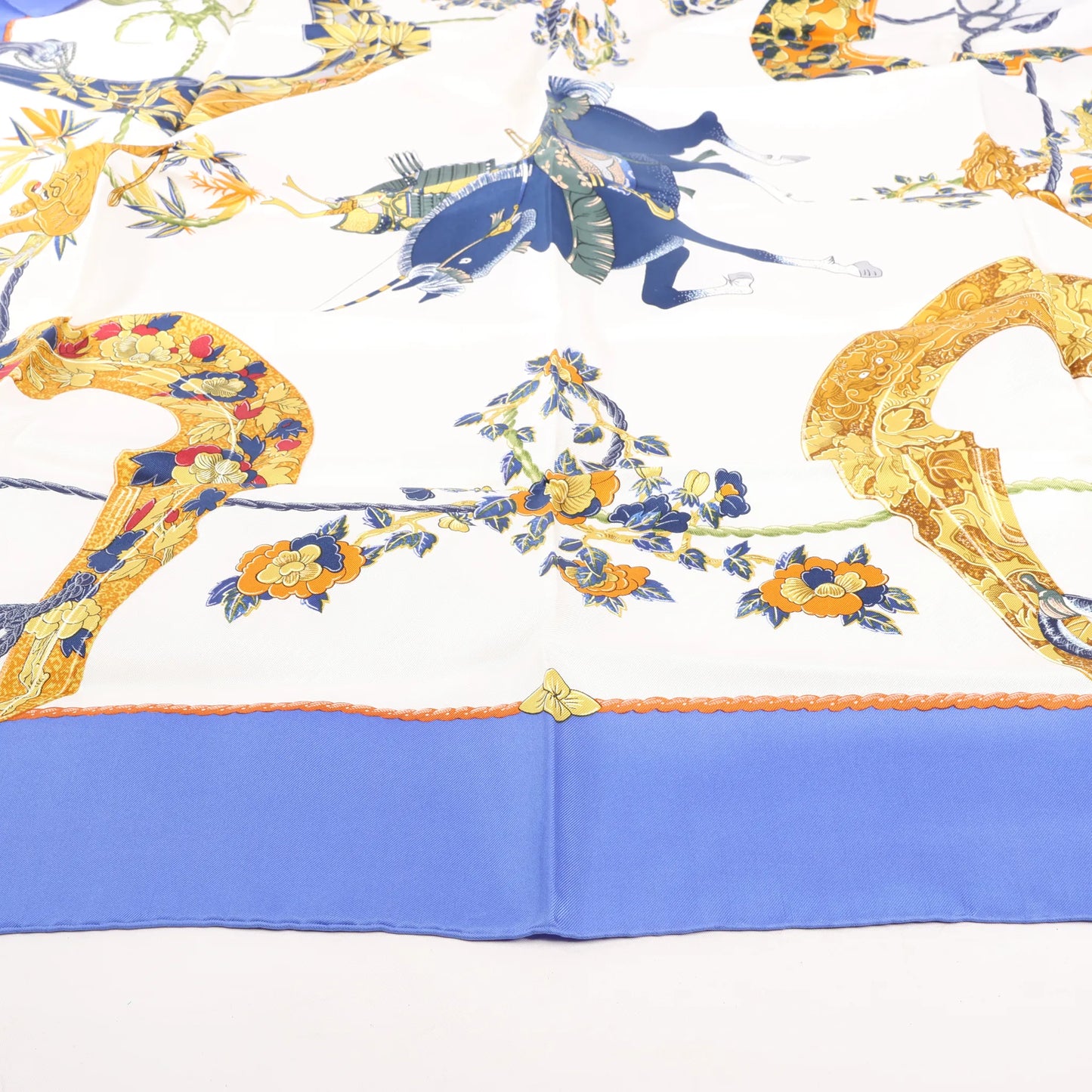 Hermès Carré 90 "SAMOURAI" Silk handkerchief in Blue