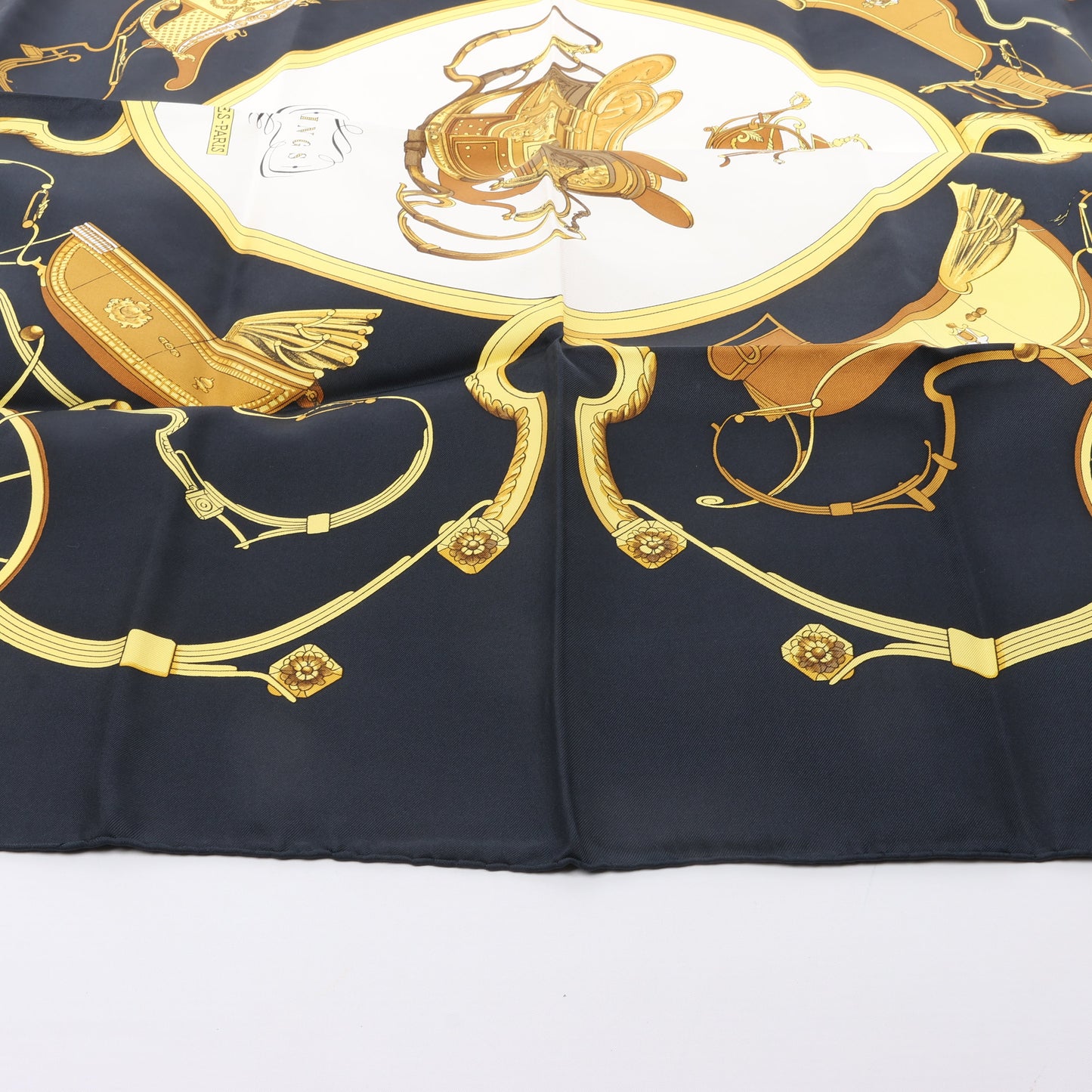 Carré Hermès Carré 90 « PRINTEMPS » 100 % soie noir