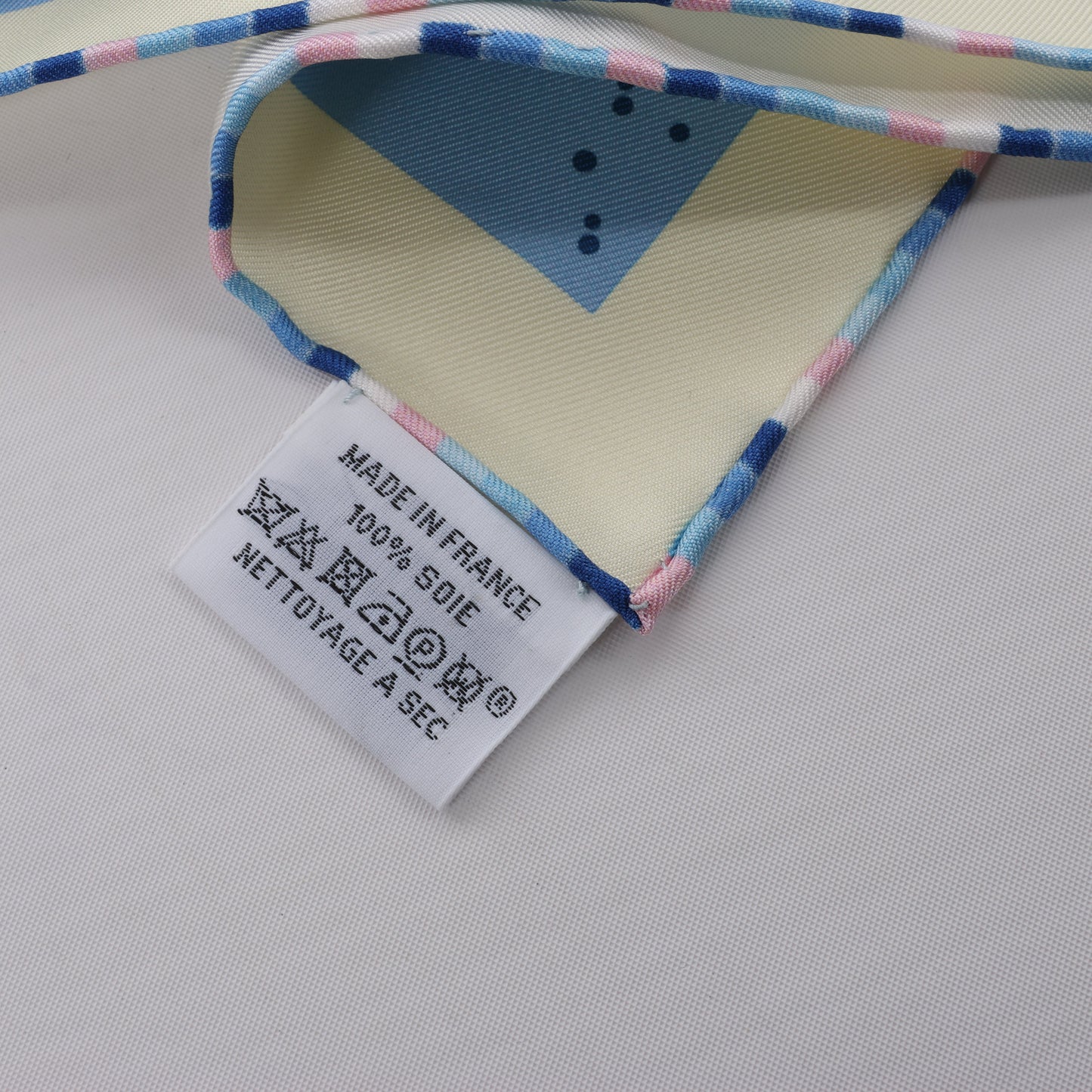 Hermès Carré 90 „Space Derby“ 100% Seidenschal in Blau