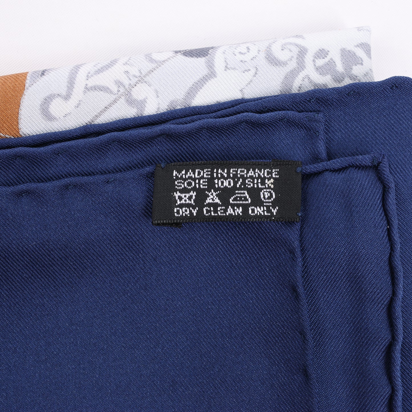 Hermès Carré 90 "TOUT CUIR" 100% Soie Foulard en Bleu Marine