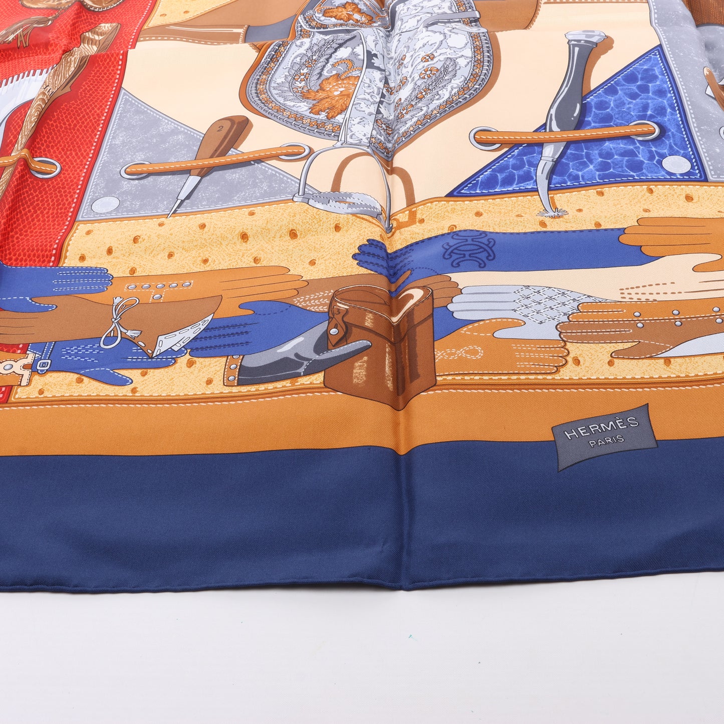 Hermès Carré 90 "TOUT CUIR" 100% Soie Foulard en Bleu Marine