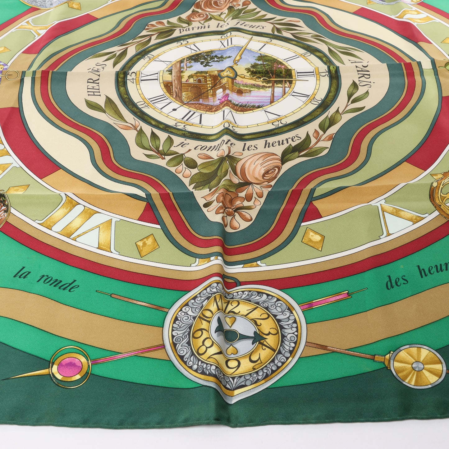 Hermès Carré 90 "La Ronde Des Heures" 100% Soie Foulard en Vert