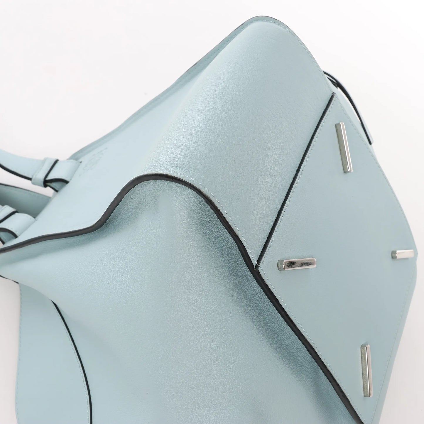 Petit sac à main bidirectionnel en cuir LOEWE Hammock, bleu clair