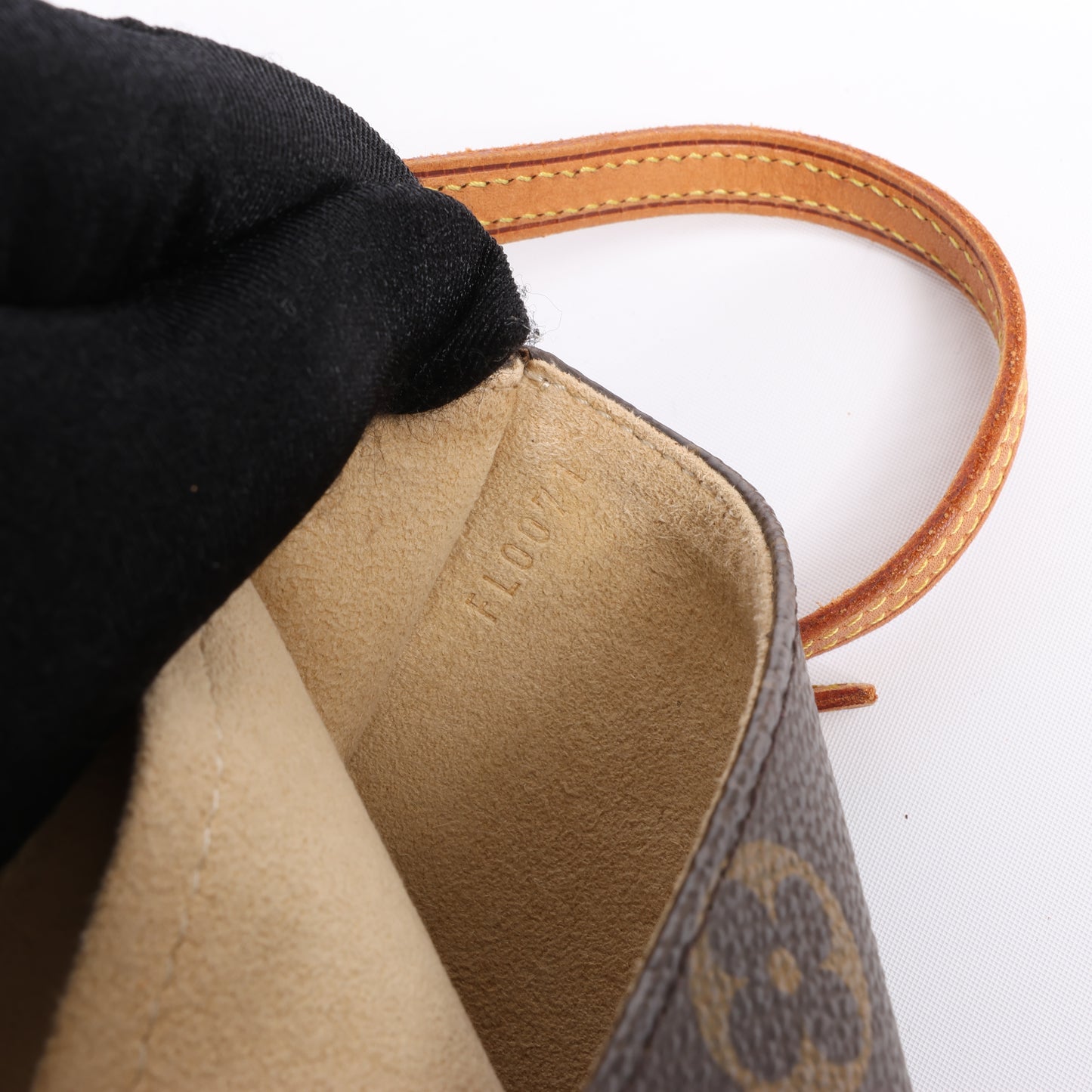 Louis Vuitton Monogram Canvas Pochette Twin GM Shoulder Bag M51852
