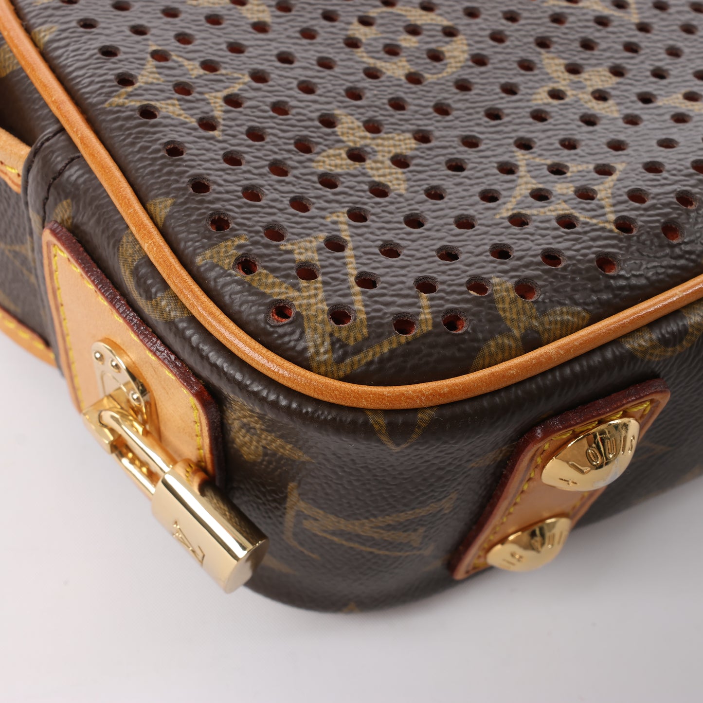 Louis Vuitton Limited Edition Monogram Perforated Mini Trocadero Umhängetasche M95177