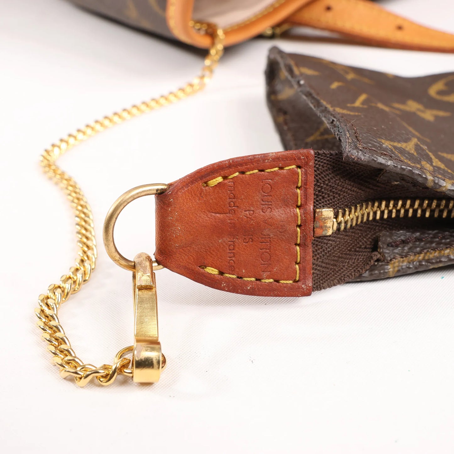 Louis Vuitton Monogram Canvas Bucket GM Shoulder Bag M42236