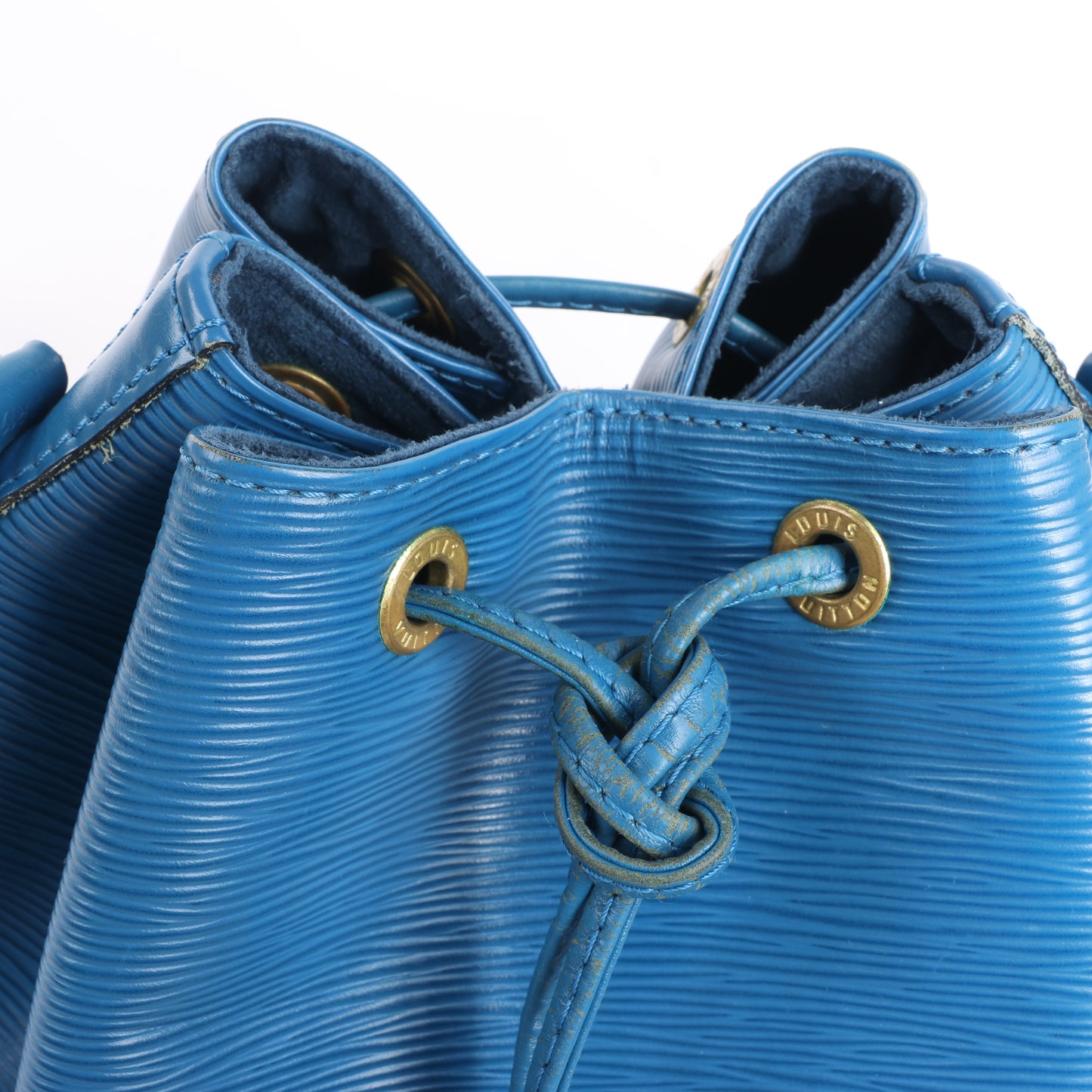 Sac bandoulière Louis Vuitton Noé en cuir épi bleu M44005