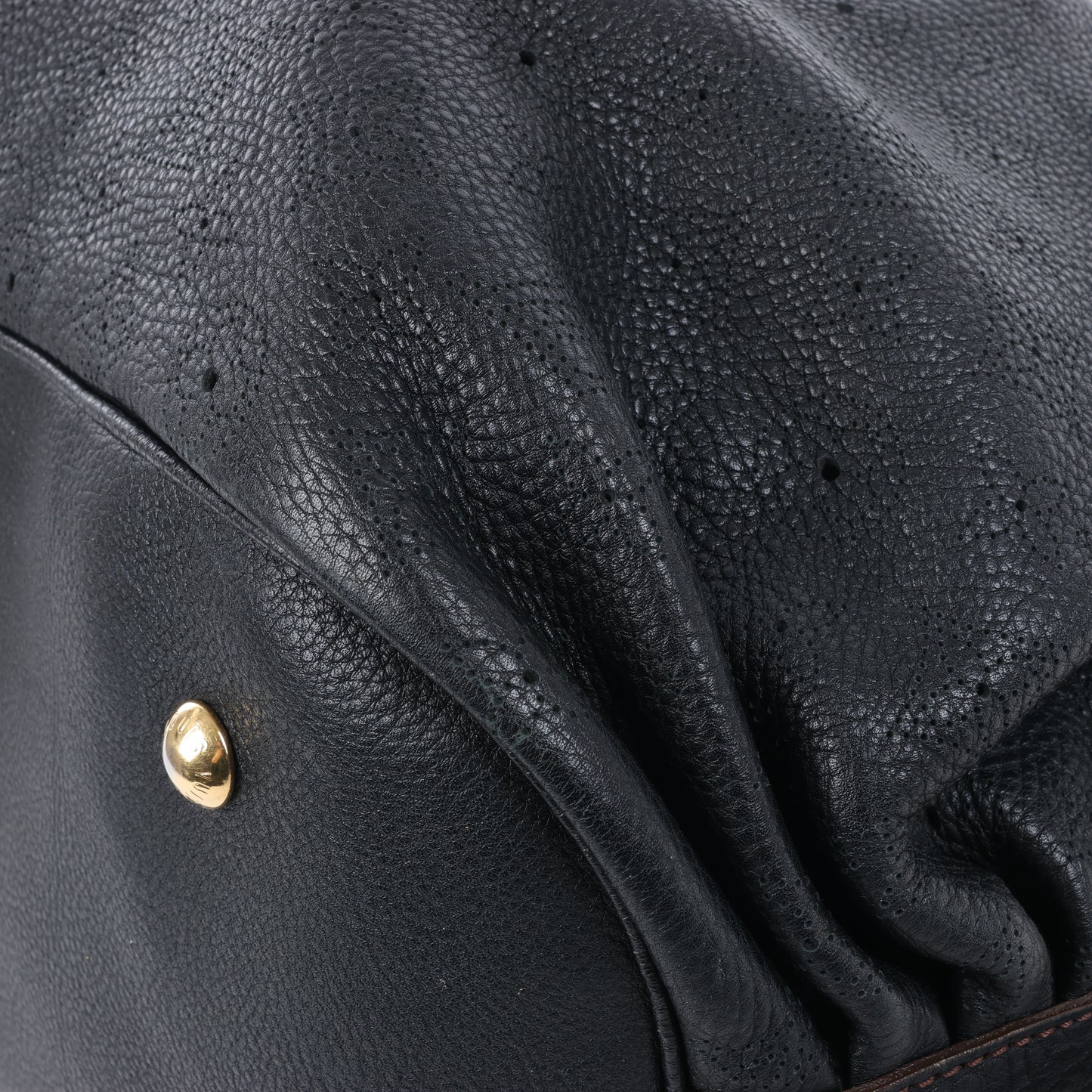 Sac à main Louis Vuitton Mahina Lunar L en cuir noir M95765