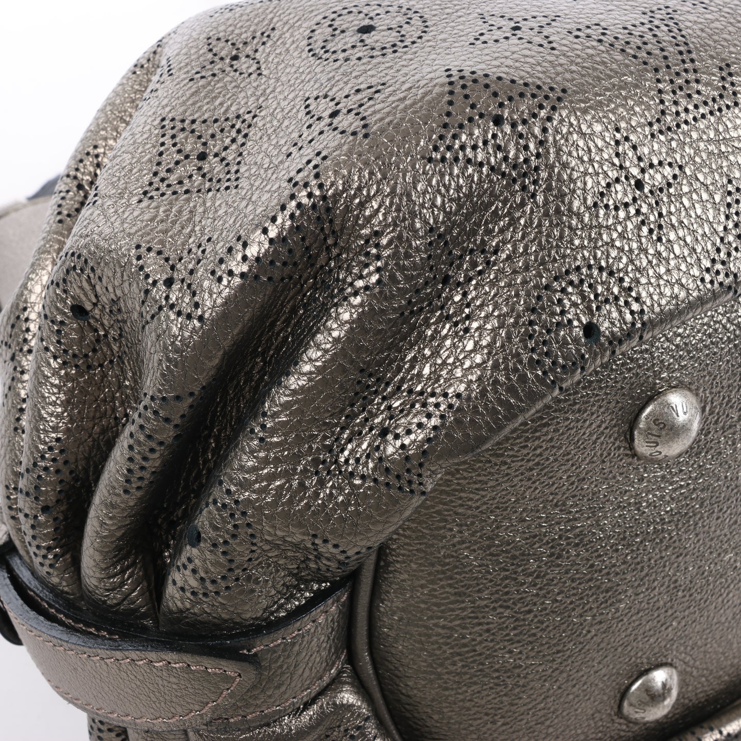 Louis Vuitton Metallic Monogram Mahina Leder Solar XS Umhängetasche in Bronze M95717