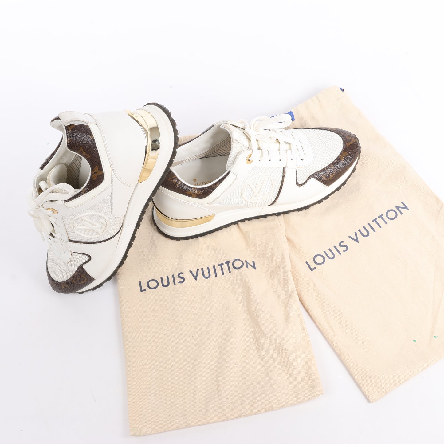 Baskets Louis Vuitton Run Away en toile monogram et mesh, blanc/marron, pointure 38,5 EU