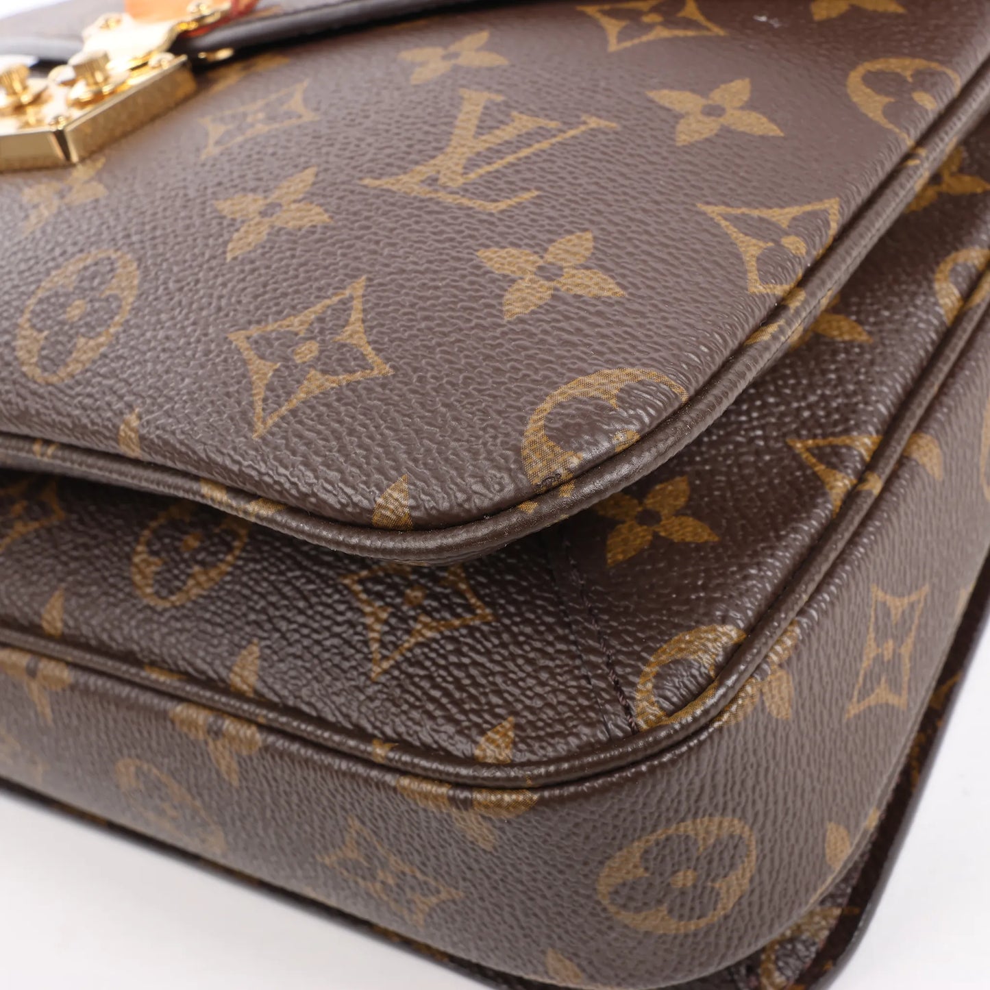 Louis Vuitton Monogram Pochette Metis Handbag
