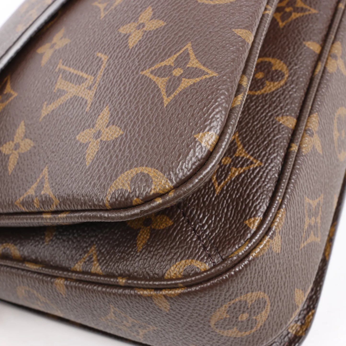 Louis Vuitton Monogram Pochette Metis Handbag