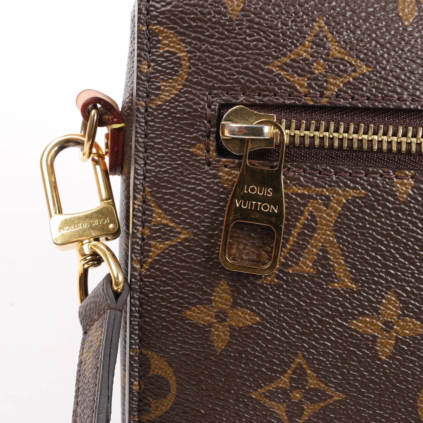 Louis Vuitton Monogram Pochette Metis Handbag