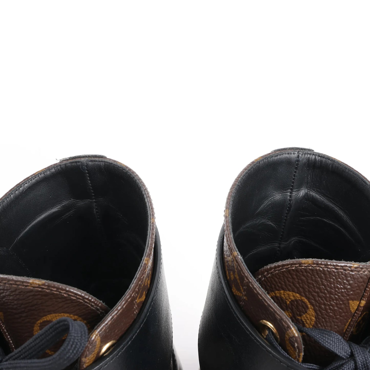 Louis Vuitton Monogram Wonderland Flat Ranger Ankle Boots in Black, Size 39 EU