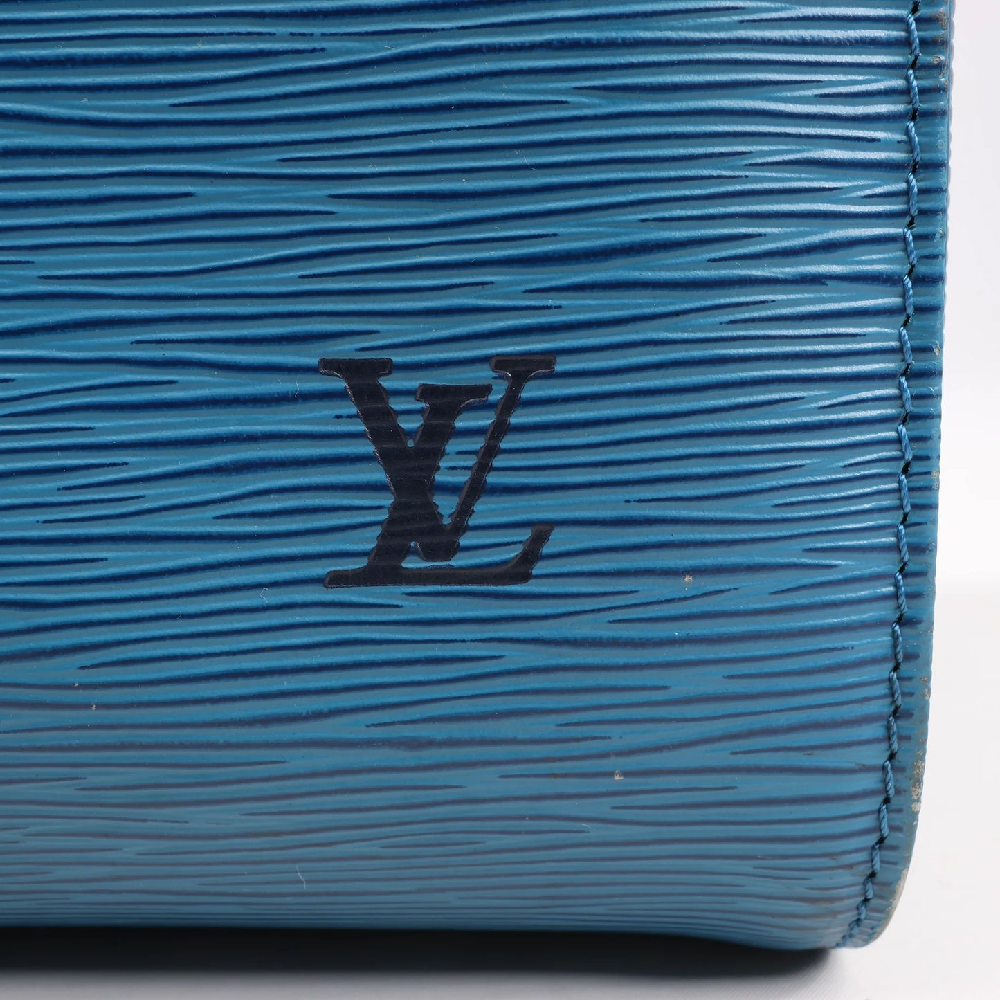 Louis Vuitton Epi Leather Speedy 35 Handbag in Blue M42995