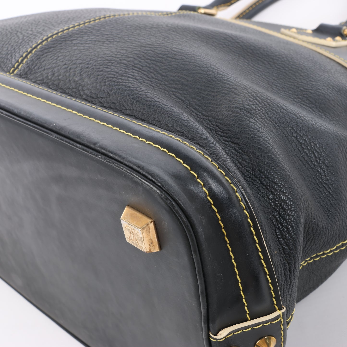 Louis Vuitton Suhali Lockit PM Handbag in Black M91875