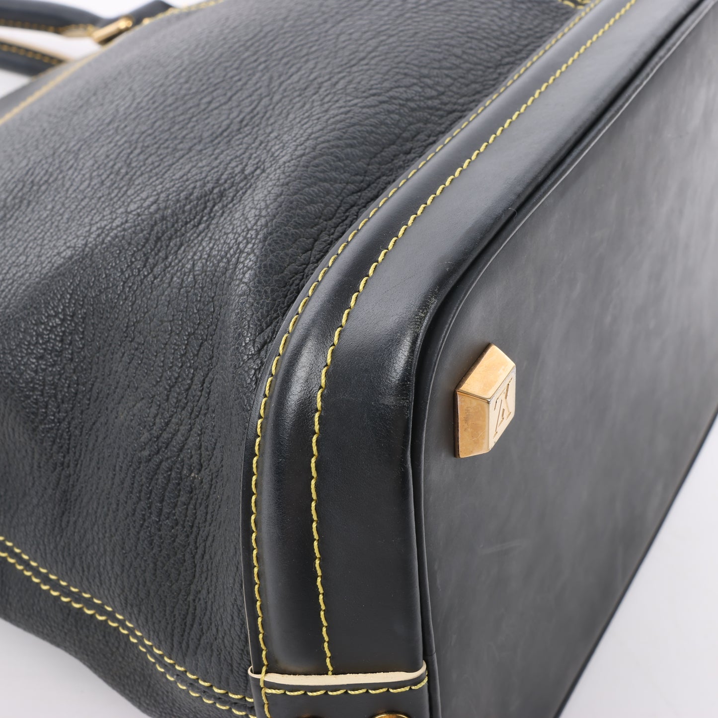 Louis Vuitton Suhali Lockit PM Handbag in Black M91875