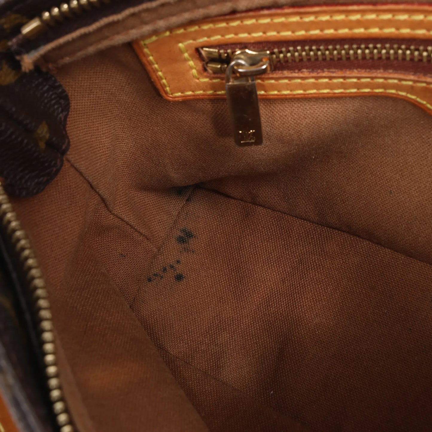 Louis Vuitton Monogram Canvas Trotteur Shoulder Bag M51240