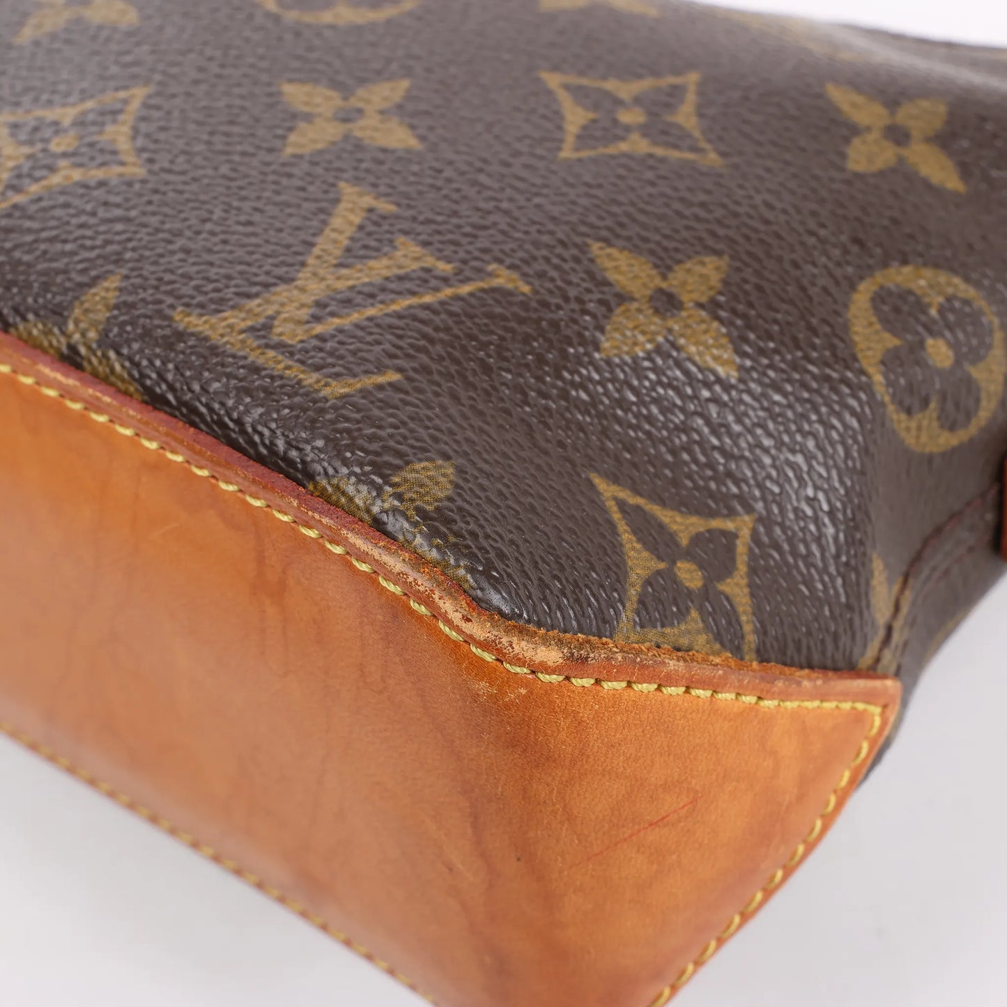Louis Vuitton Monogram Canvas Trotteur Shoulder Bag M51240