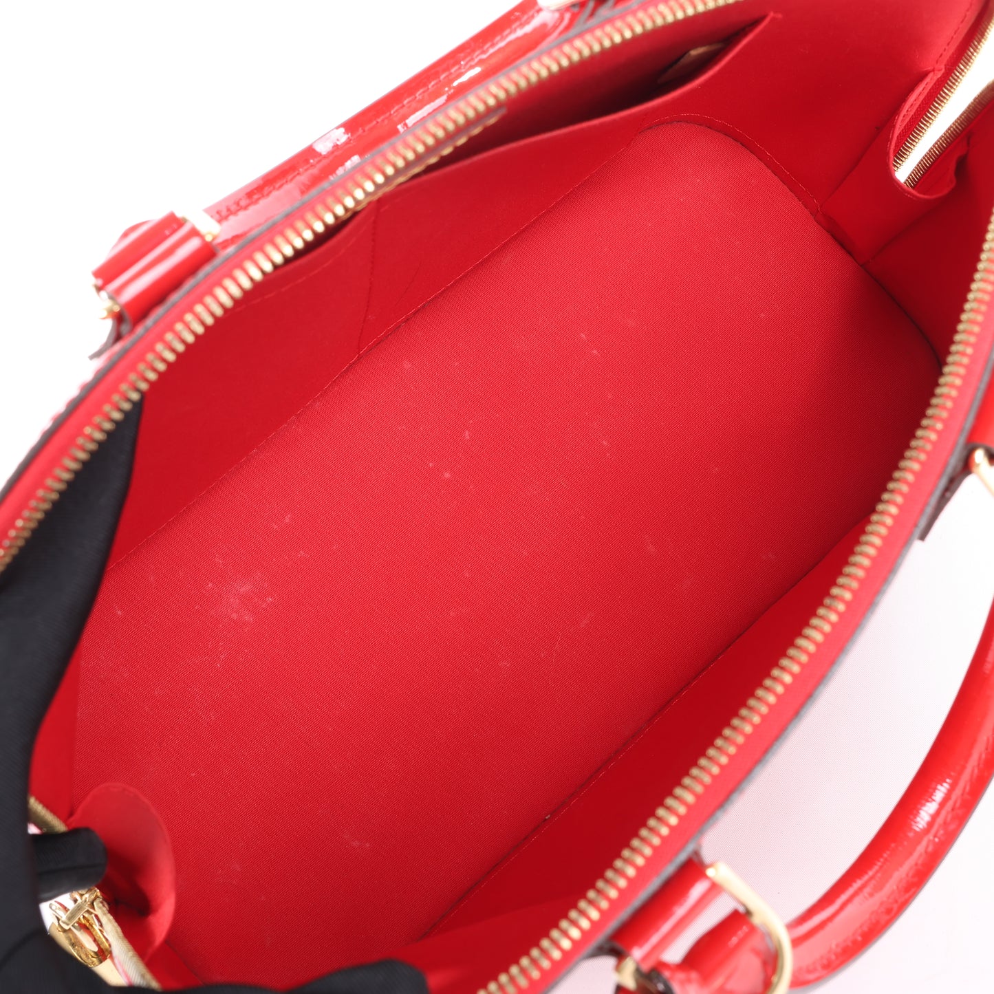 LOUIS VUITTON Vernis Alma PM Handbag in Red M90096